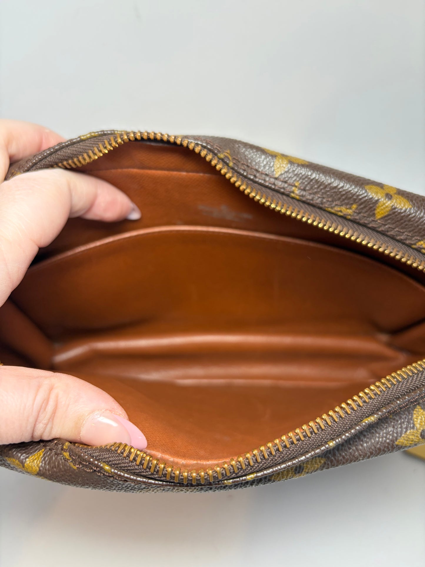 Louis Vuitton Compeigne 23 Monogram Clutch/Pouch