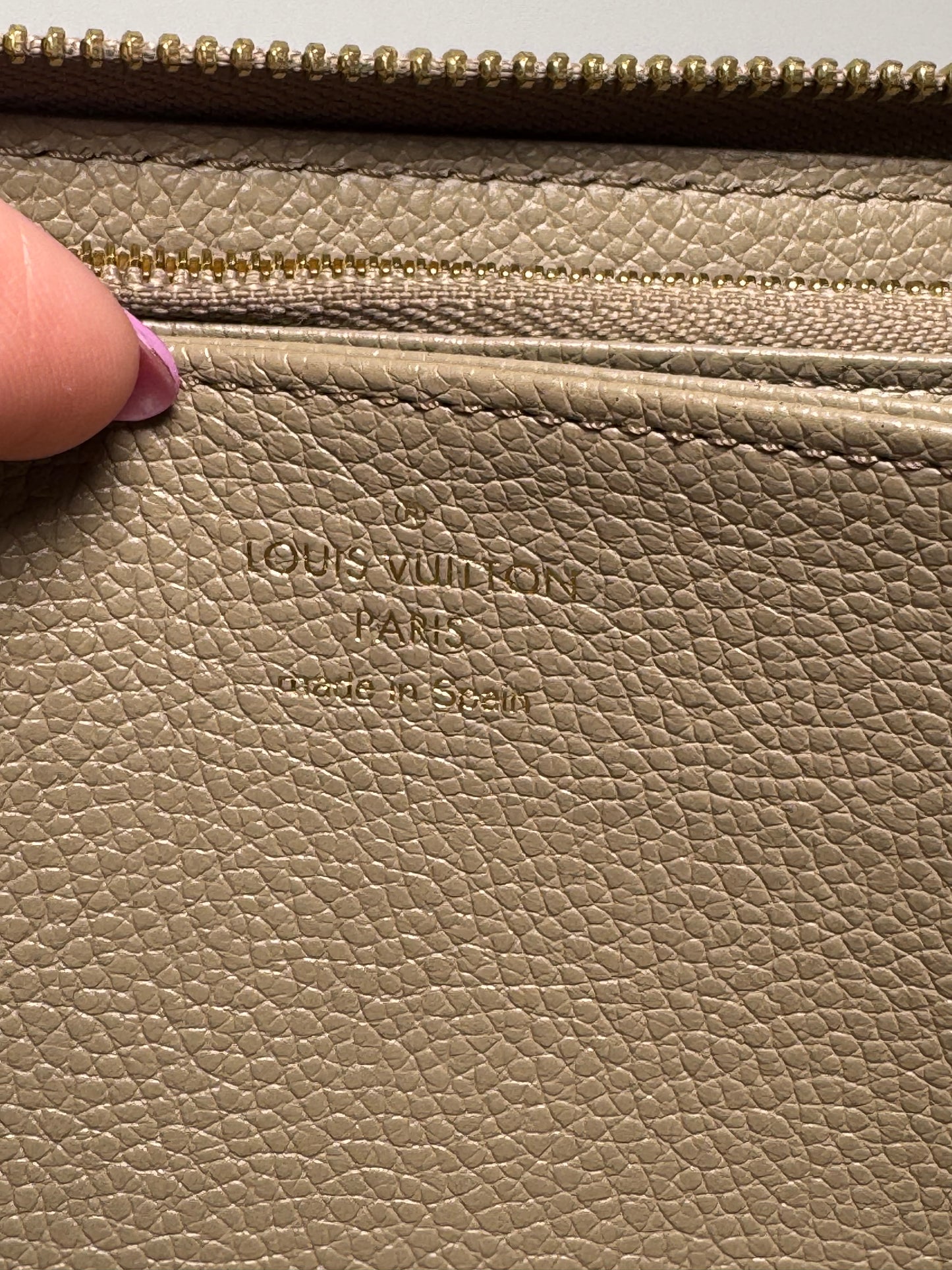 Louis Vuitton Zippy Wallet Monogram Empriente Tourterelle (Turtle Dove)