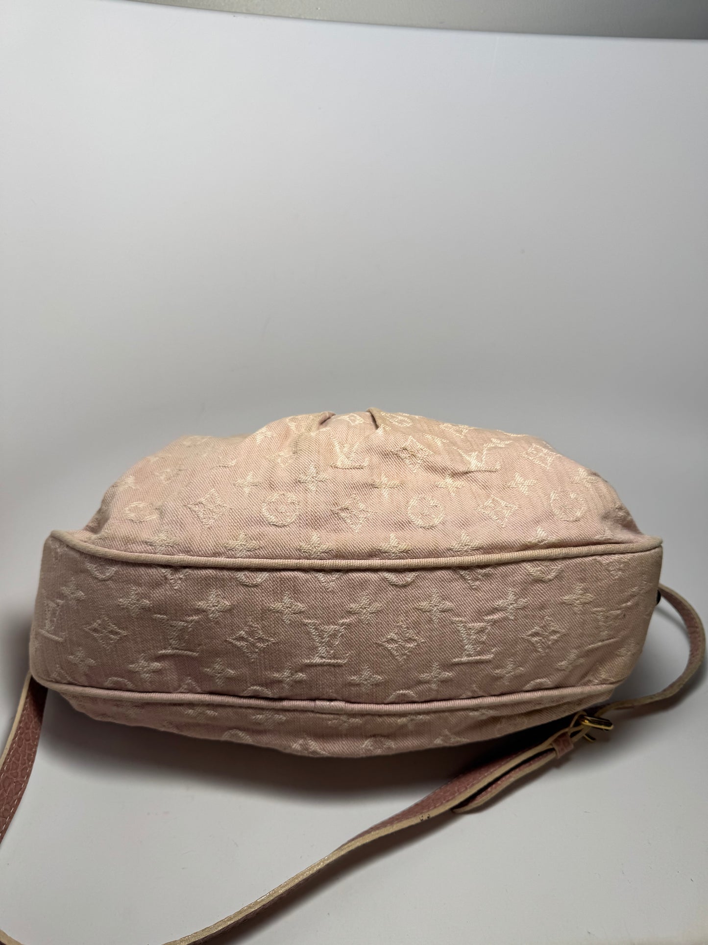 Louis Vuitton Rose Denim Monogram Slightly Shoulder Bag/Crossbody