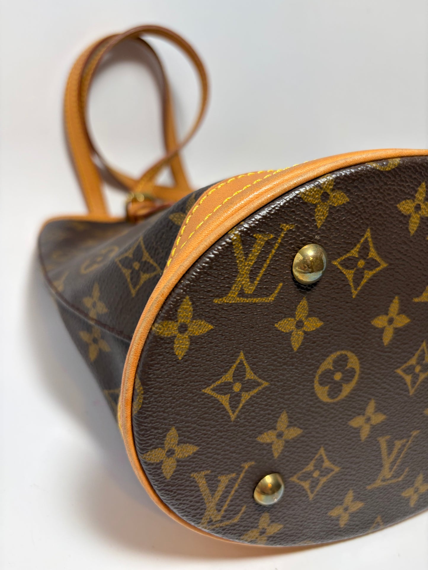 Louis Vuitton Petit Bucket PM Monogram Tote/Shoulder Bag