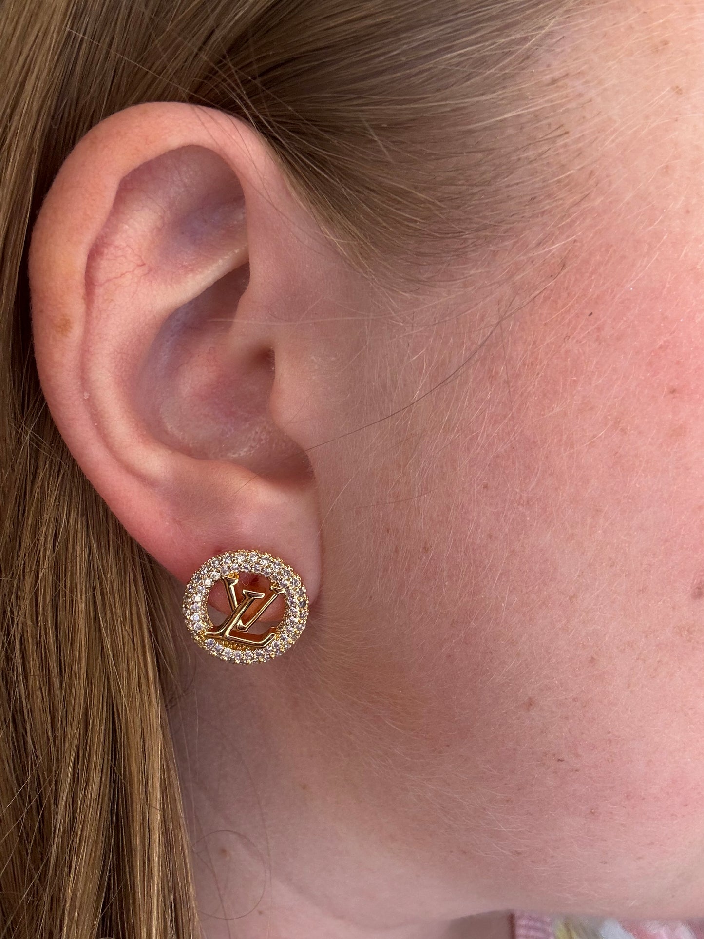 Louis Vuitton Louise by Night Earrings Gold & Crystal