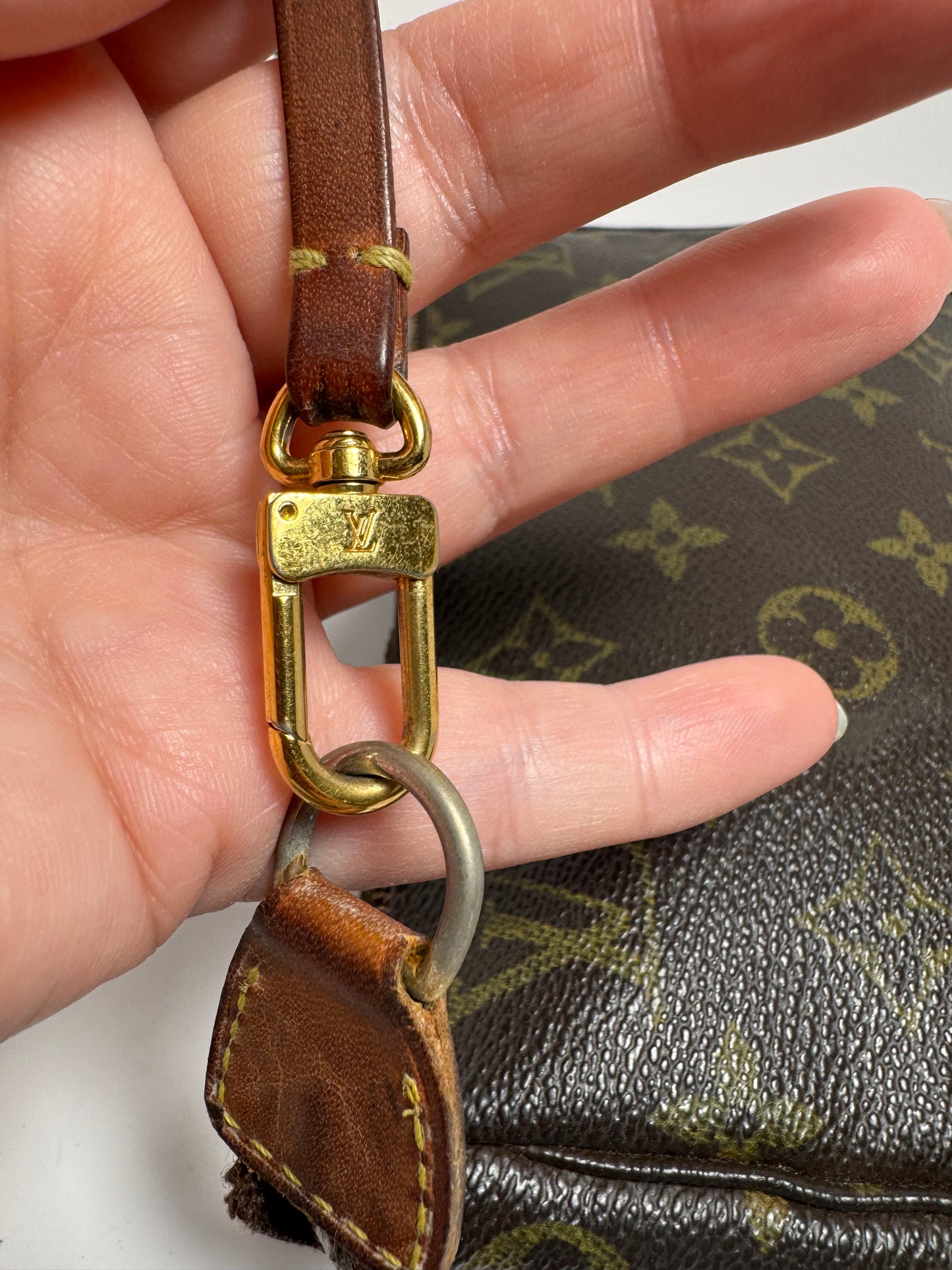 Louis Vuitton Pochette Accessoires Monogram w/ Leather Strap - Vintage 2004