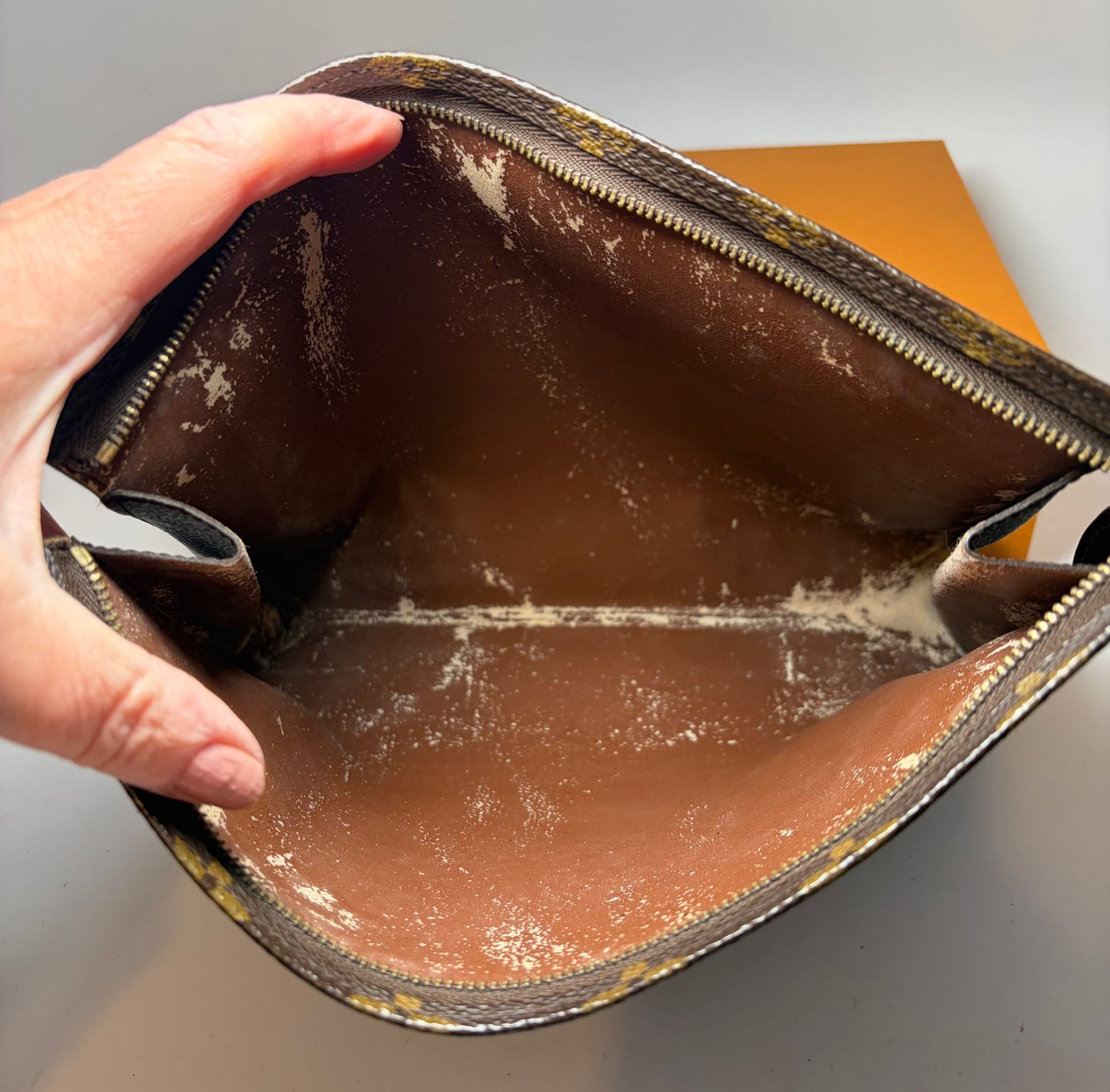 Louis Vuitton Toiletry Pouch 26 Monogram