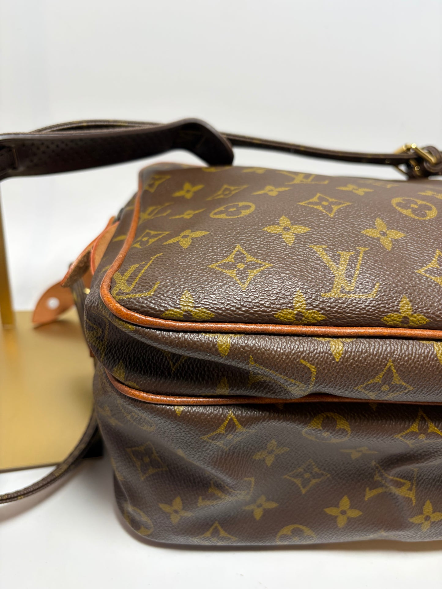 Louis Vuitton Nile GM Monogram Shoulder Bag