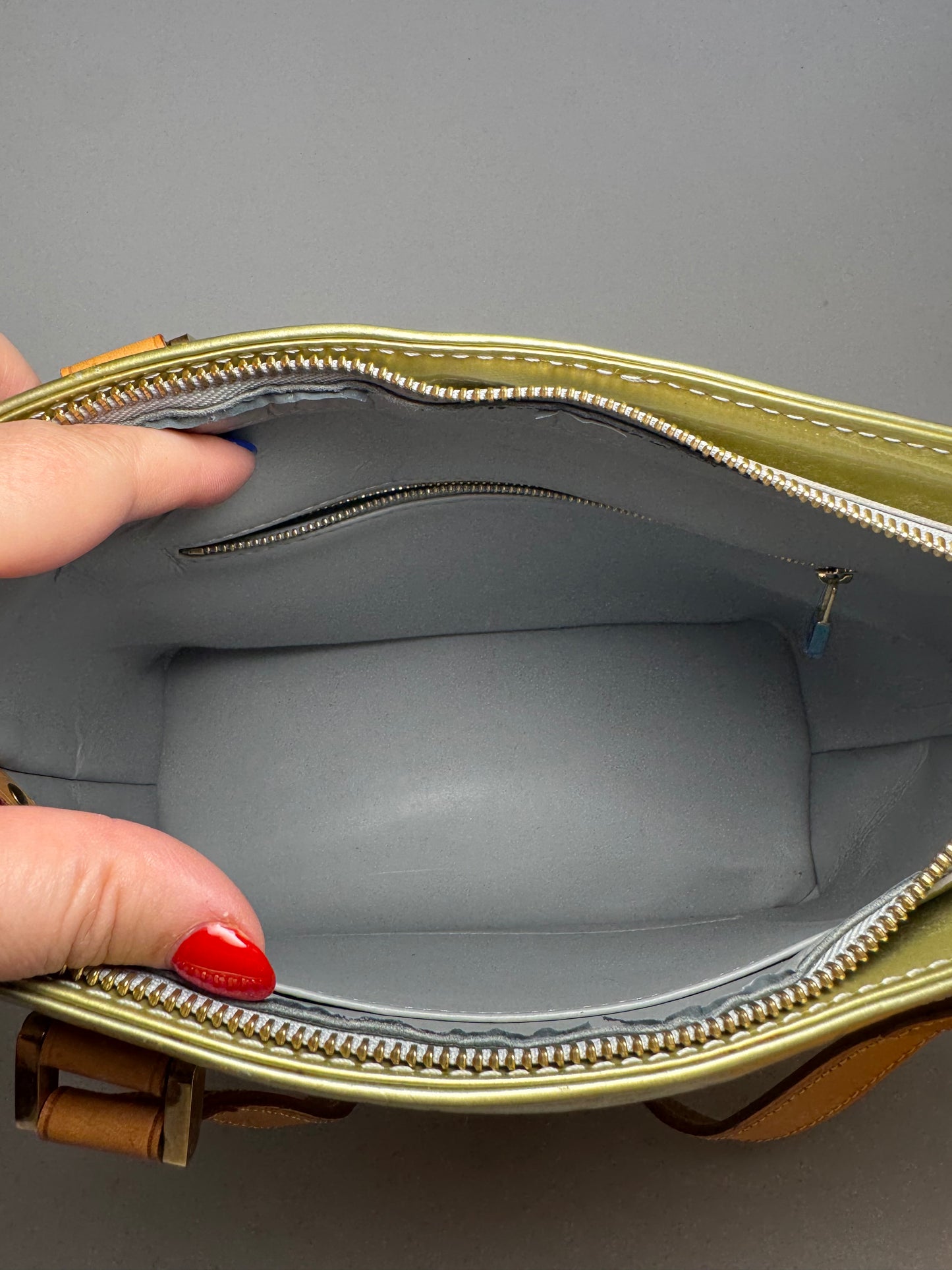 Louis Vuitton Houston Vernis Tote in Green