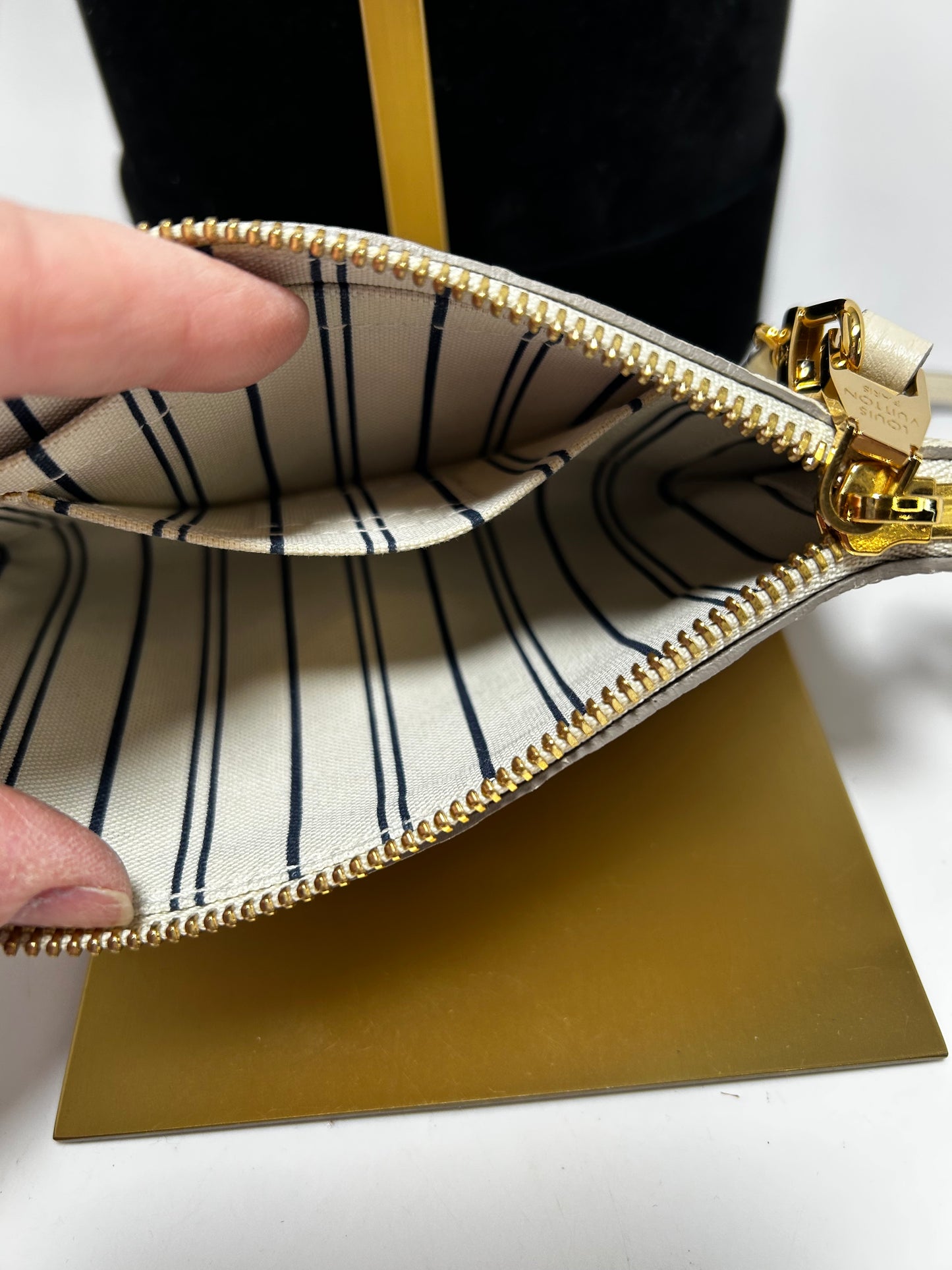Louis Vuitton Citadine GM Pochette in Cream Empriente Leather