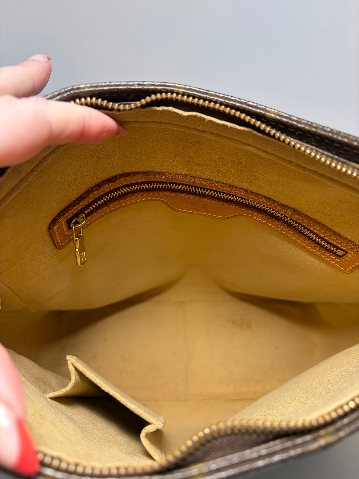 Louis Vuitton Looping GM Monogram Shoulder Bag