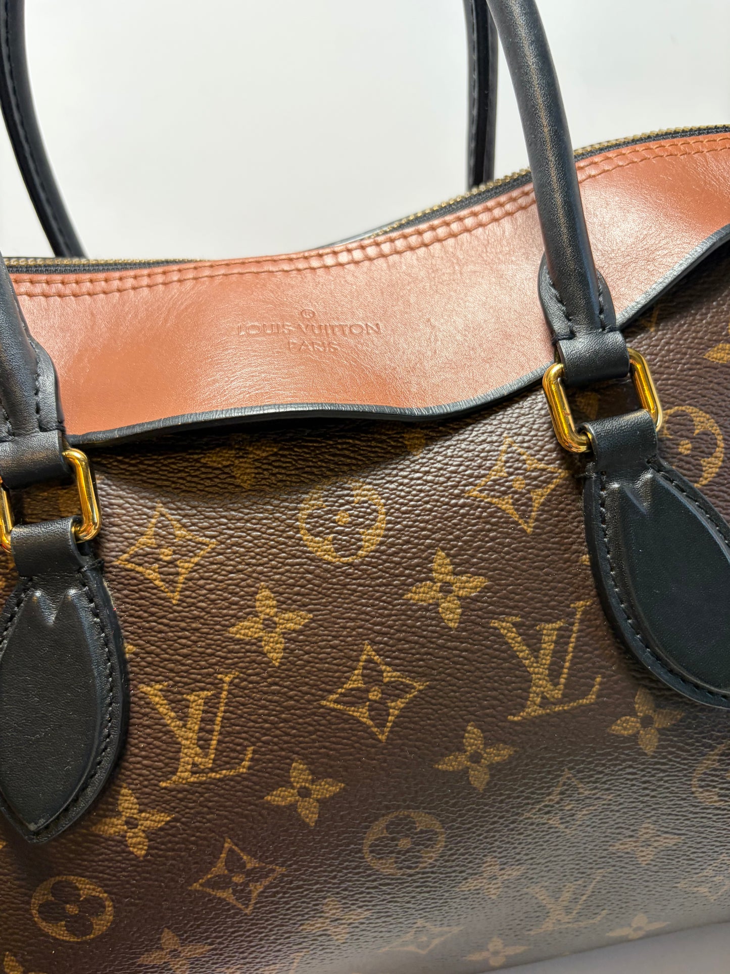 Louis Vuitton Tuileries Monogram Handbag/Shoulder Bag Monogram