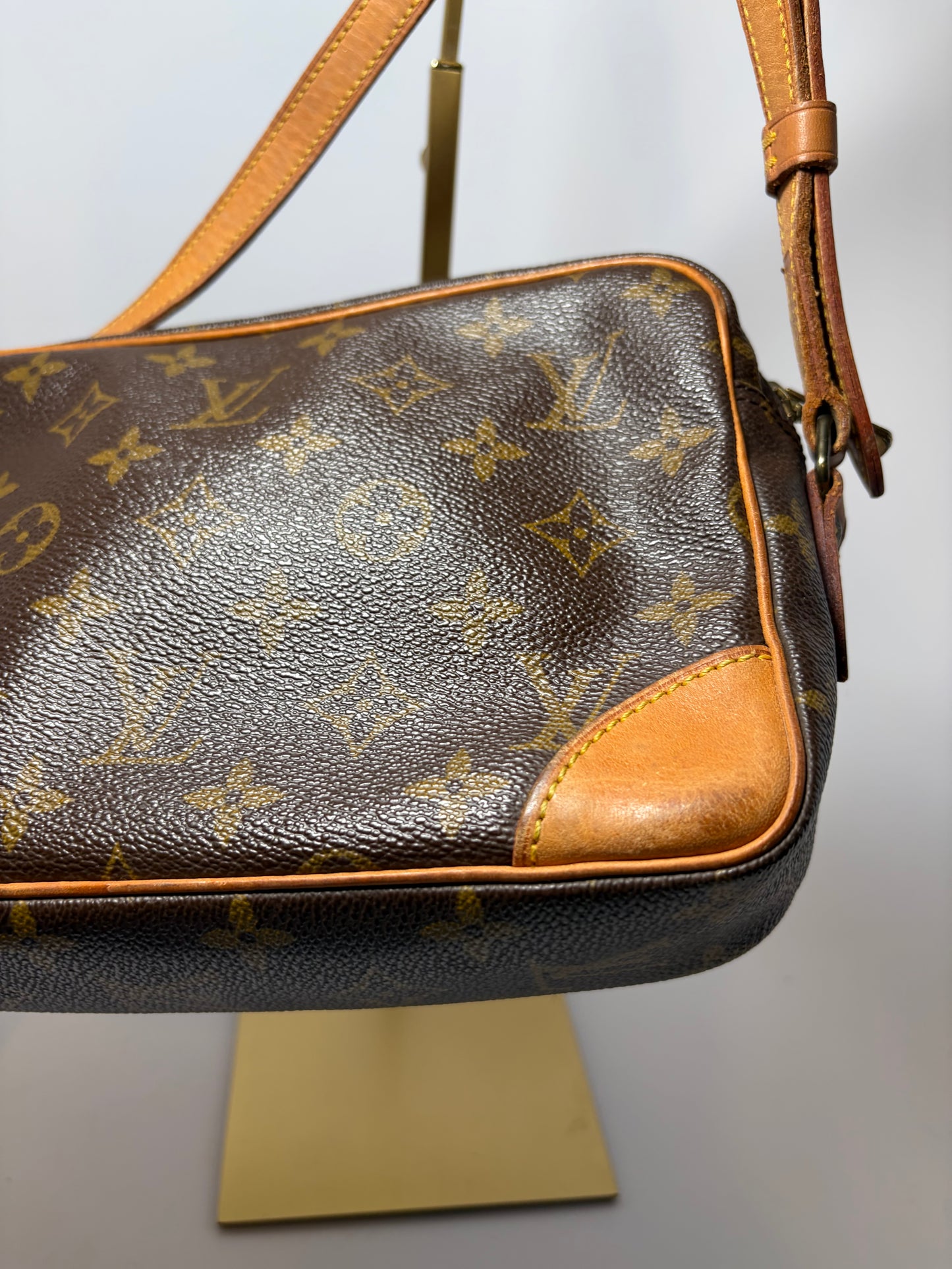 Louis Vuitton Trocadero 23 Monogram Crossbody