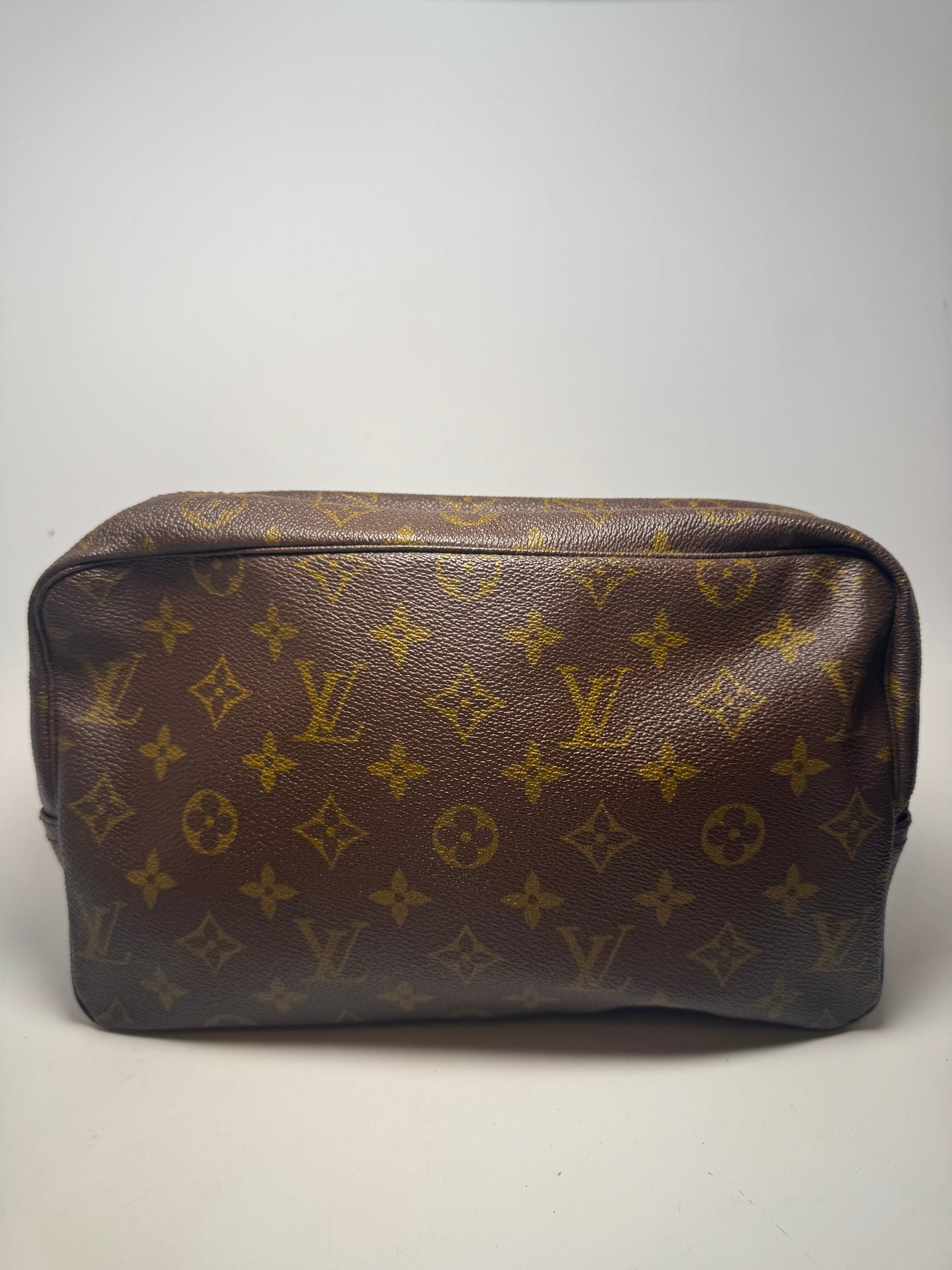 Louis Vuitton Trousse 28 Monogram Makeup Bag/Toiletry Bag