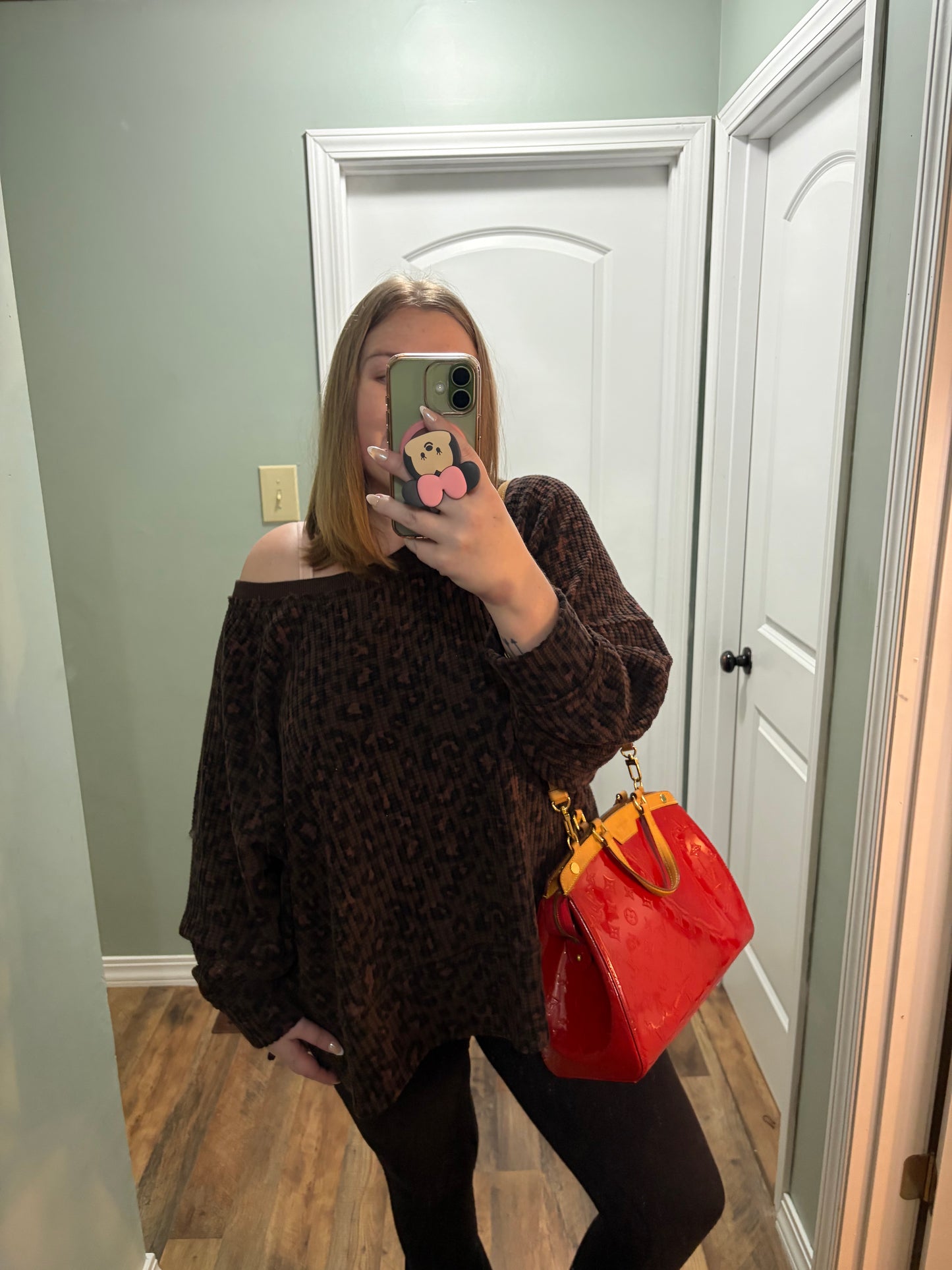 Louis Vuitton Brea MM Rose Red Vernis Leather Bag/Shoulder Bag