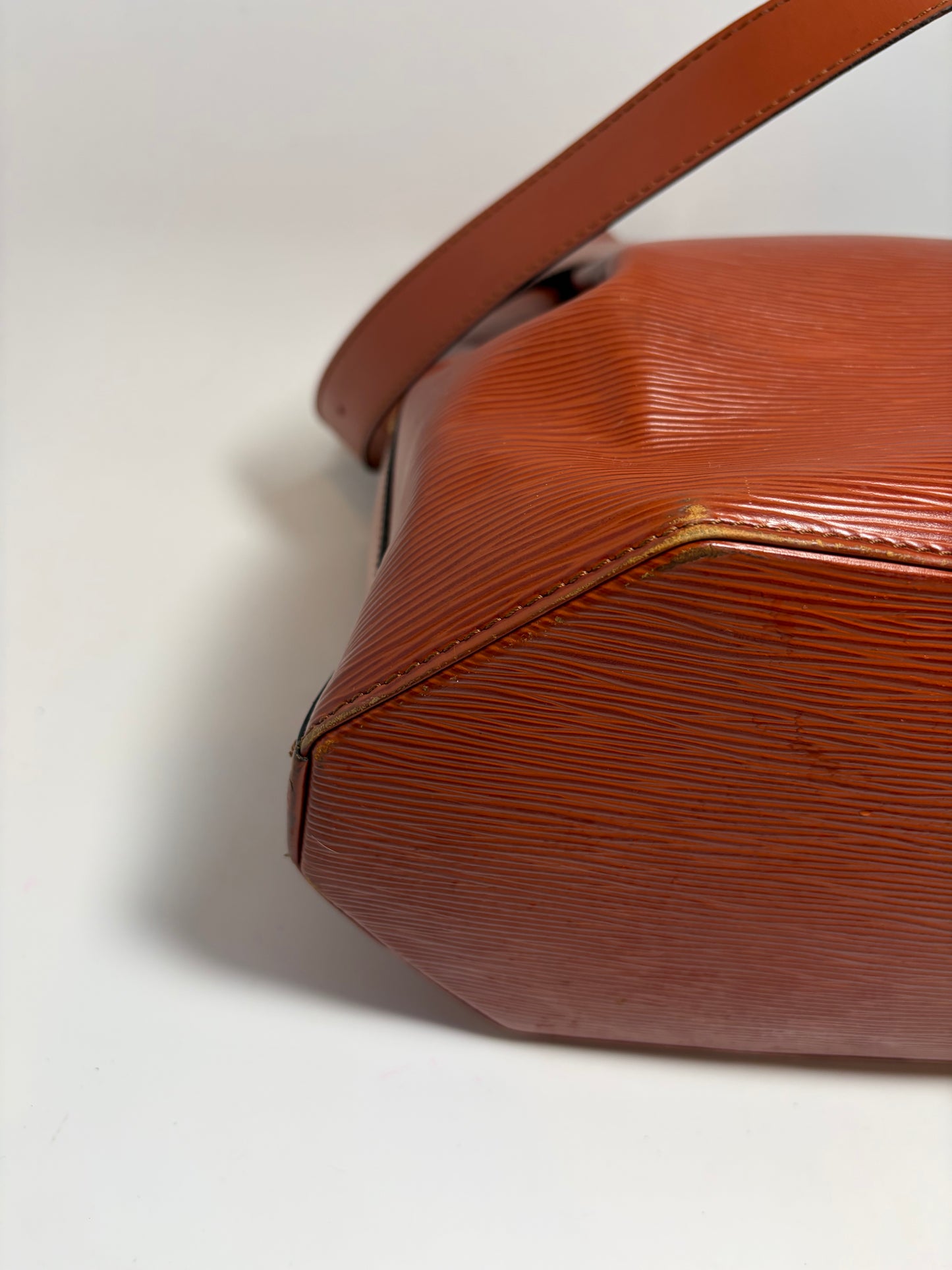 Louis Vuitton Epi Leather Sac Saint Paul GM Shoulder Bag Rouille