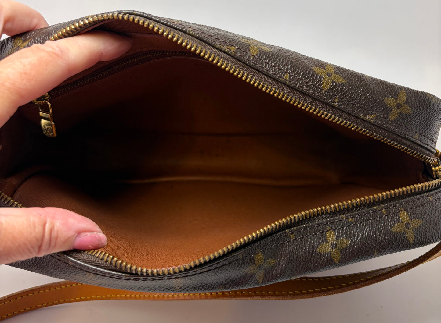 Louis Vuitton Trocadero 27 Monogram Crossbody