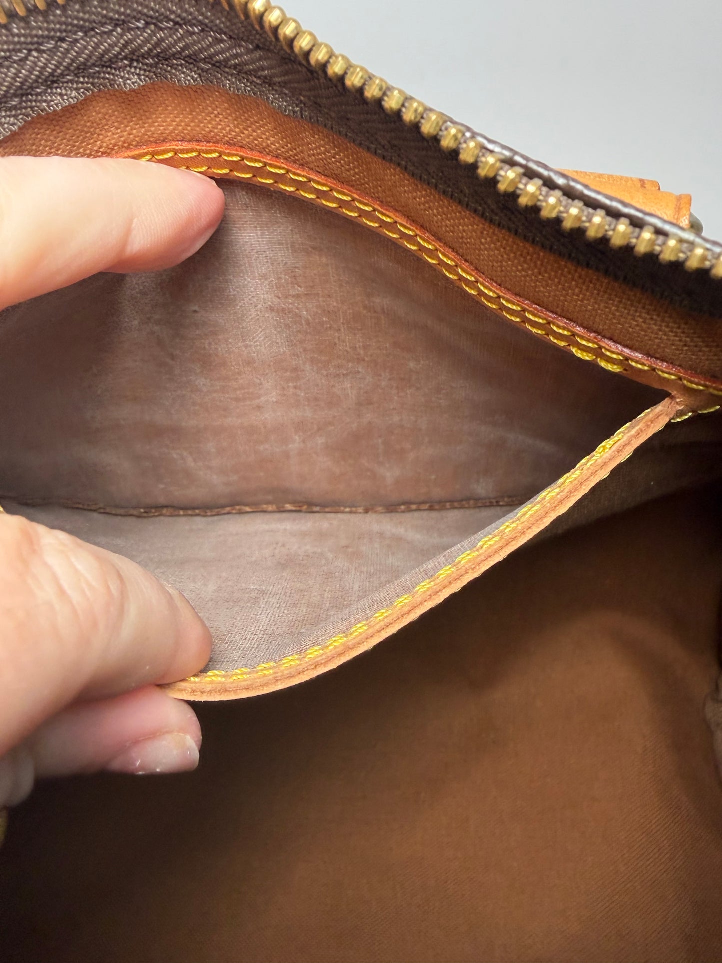 Louis Vuitton Speedy 25 Monogram