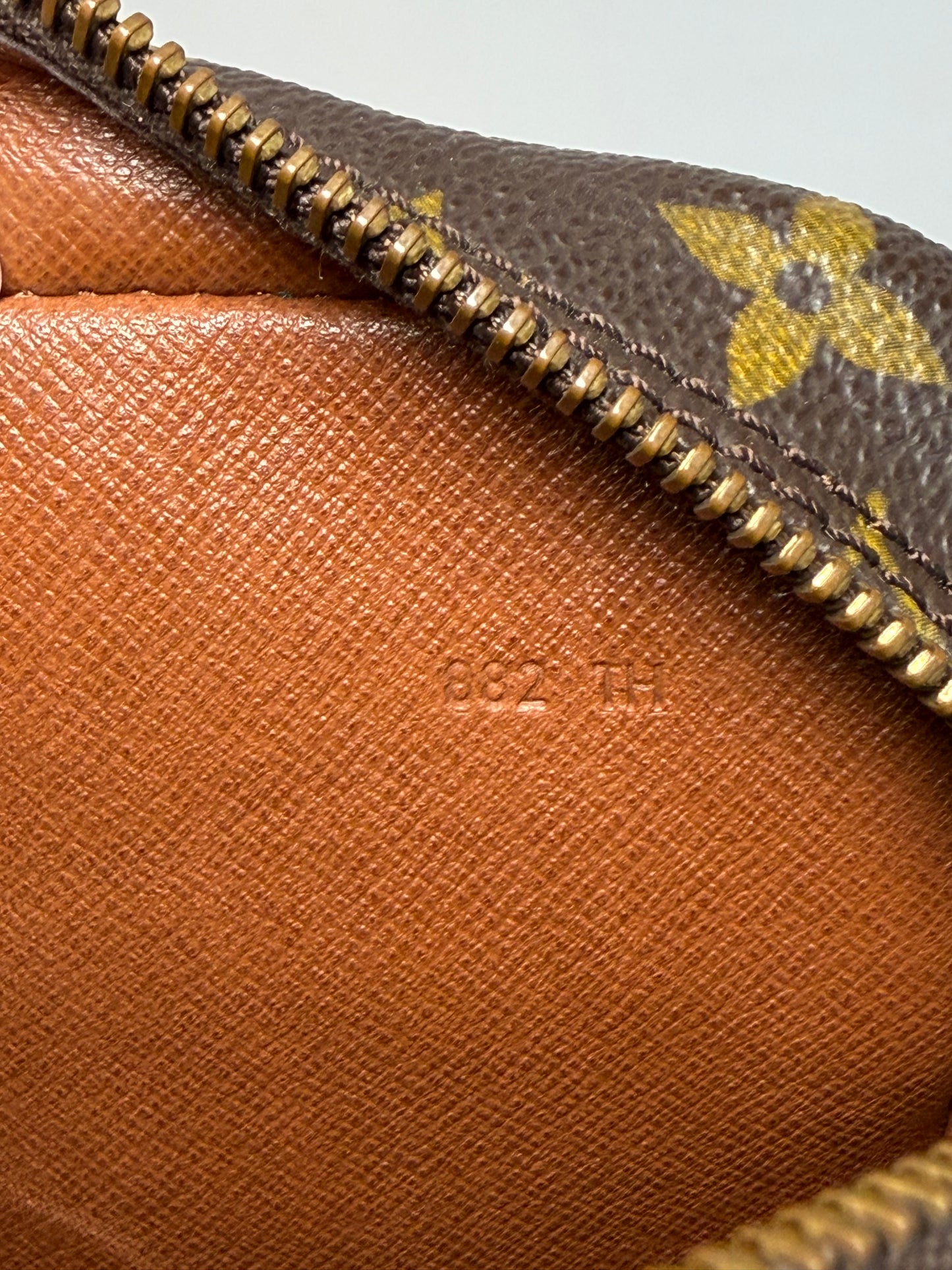 Louis Vuitton Compeigne 23 Monogram Clutch/Pouch
