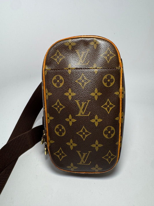 Louis Vuitton Pochette Gange Bum Bag/Sling Bag in Monogram