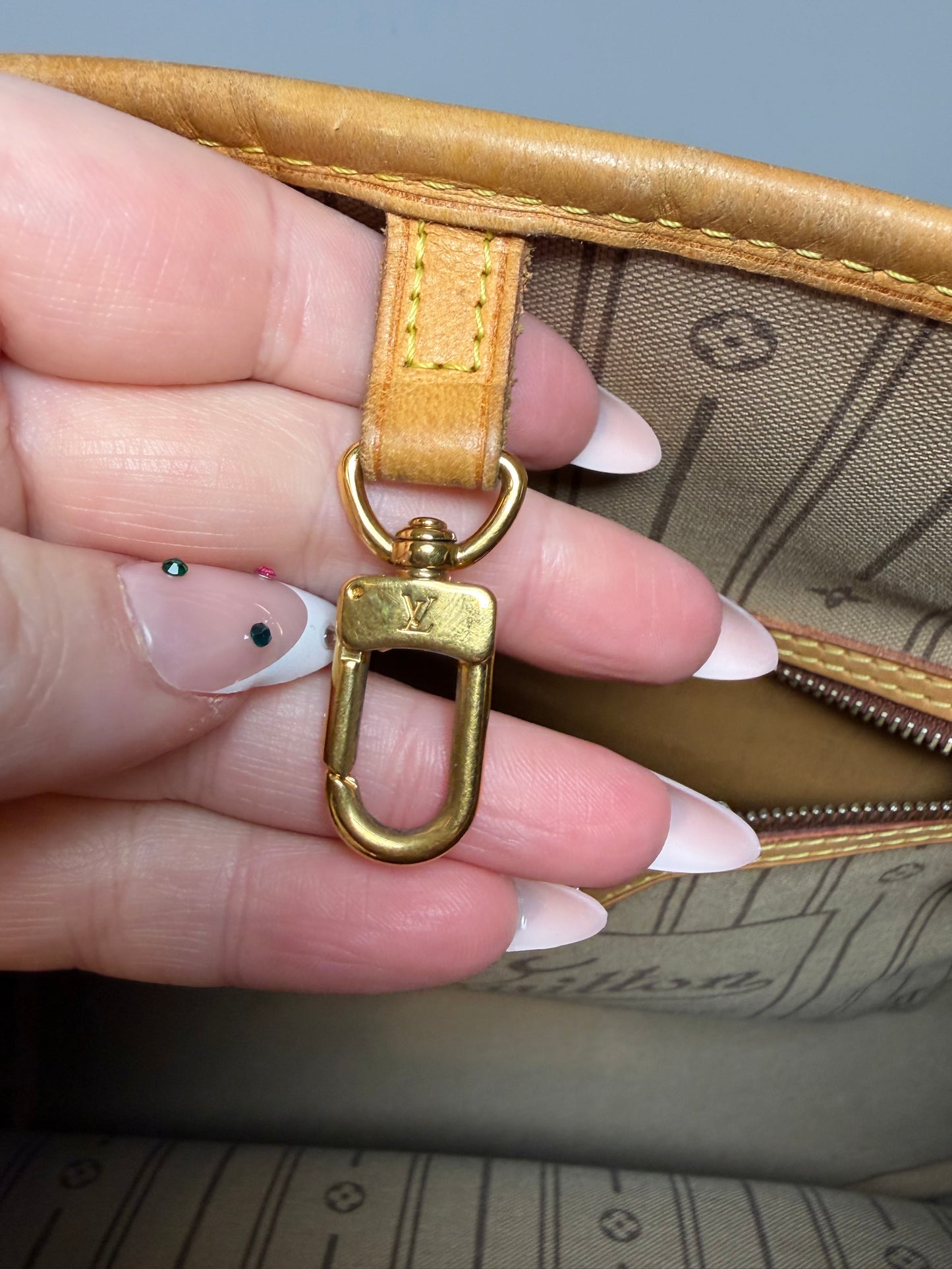 Louis Vuitton Neverfull MM Monogram Tote