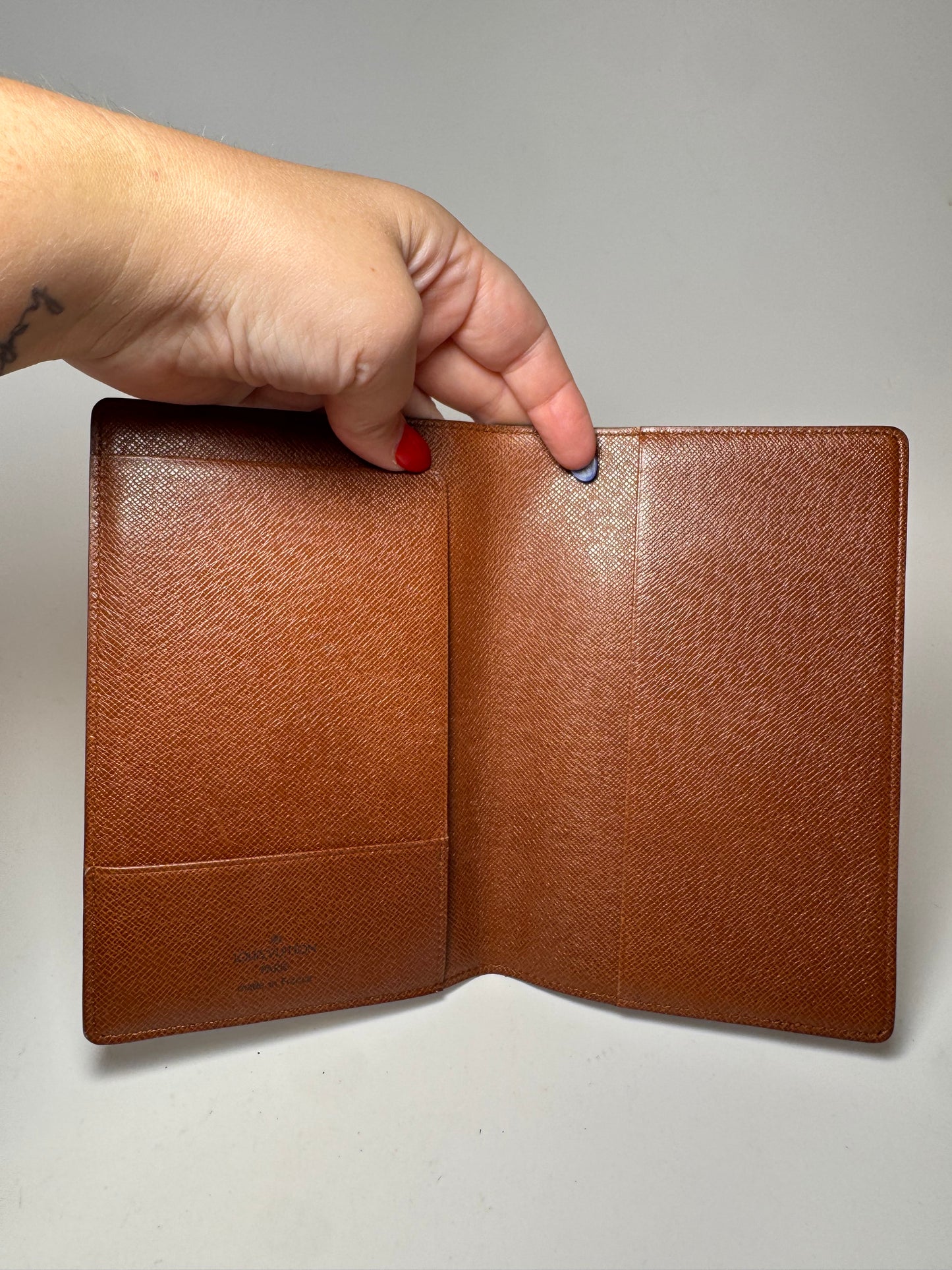 Louis Vuitton Monogram Porte-Valeurs Cartes Crédit Slim Passport Cover Wallet
