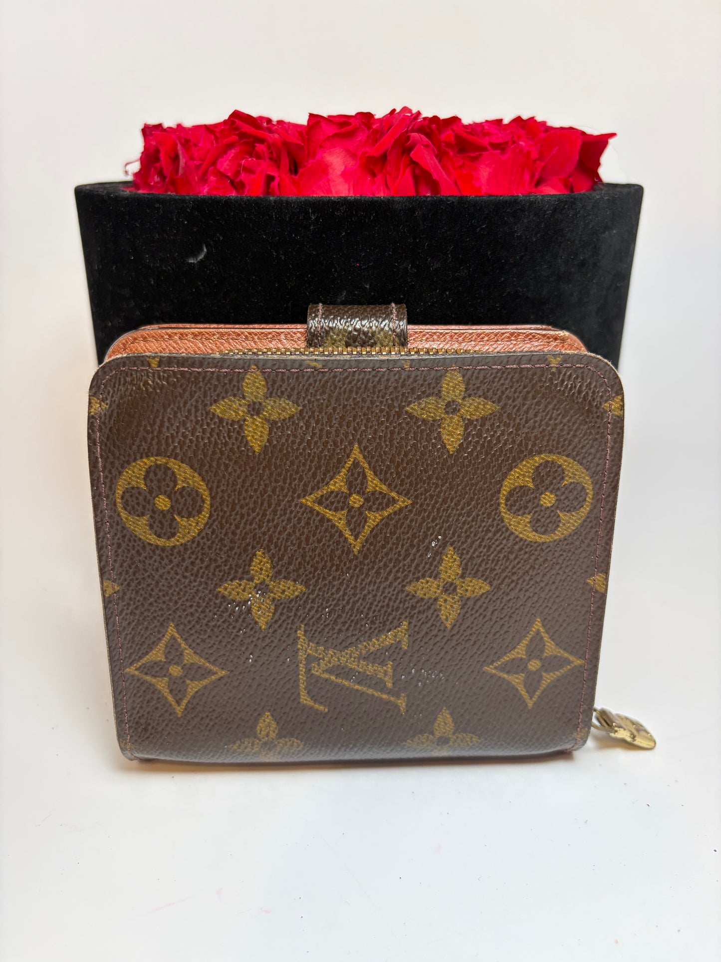 Louis Vuitton Zippy Monogram Compact Wallet, Made in Feb 2000