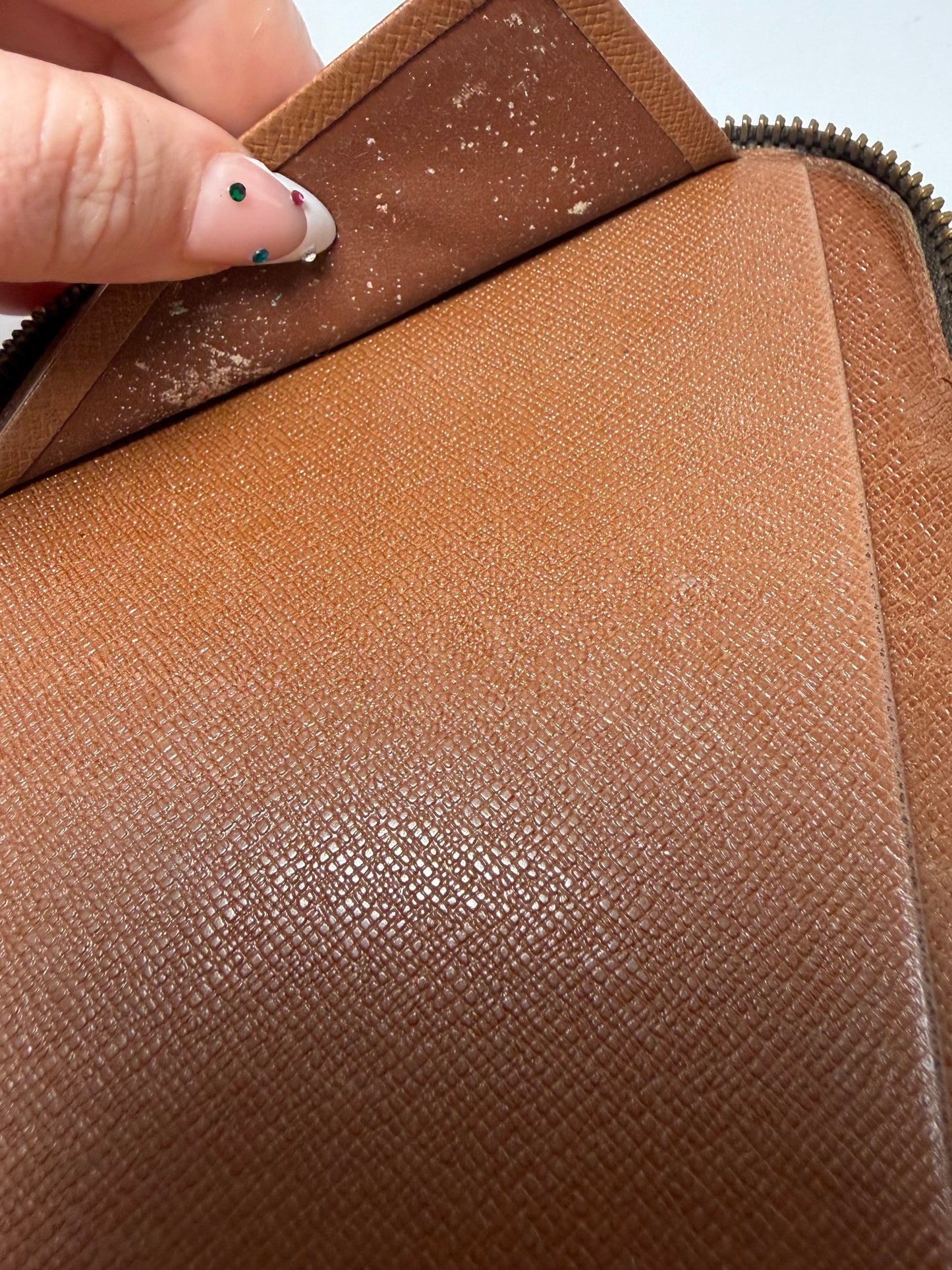 Louis Vuitton Zippy Organizer in Monogram