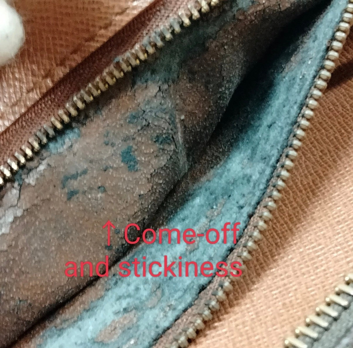 Louis Vuitton Trocadero 27 Monogram Crossbody