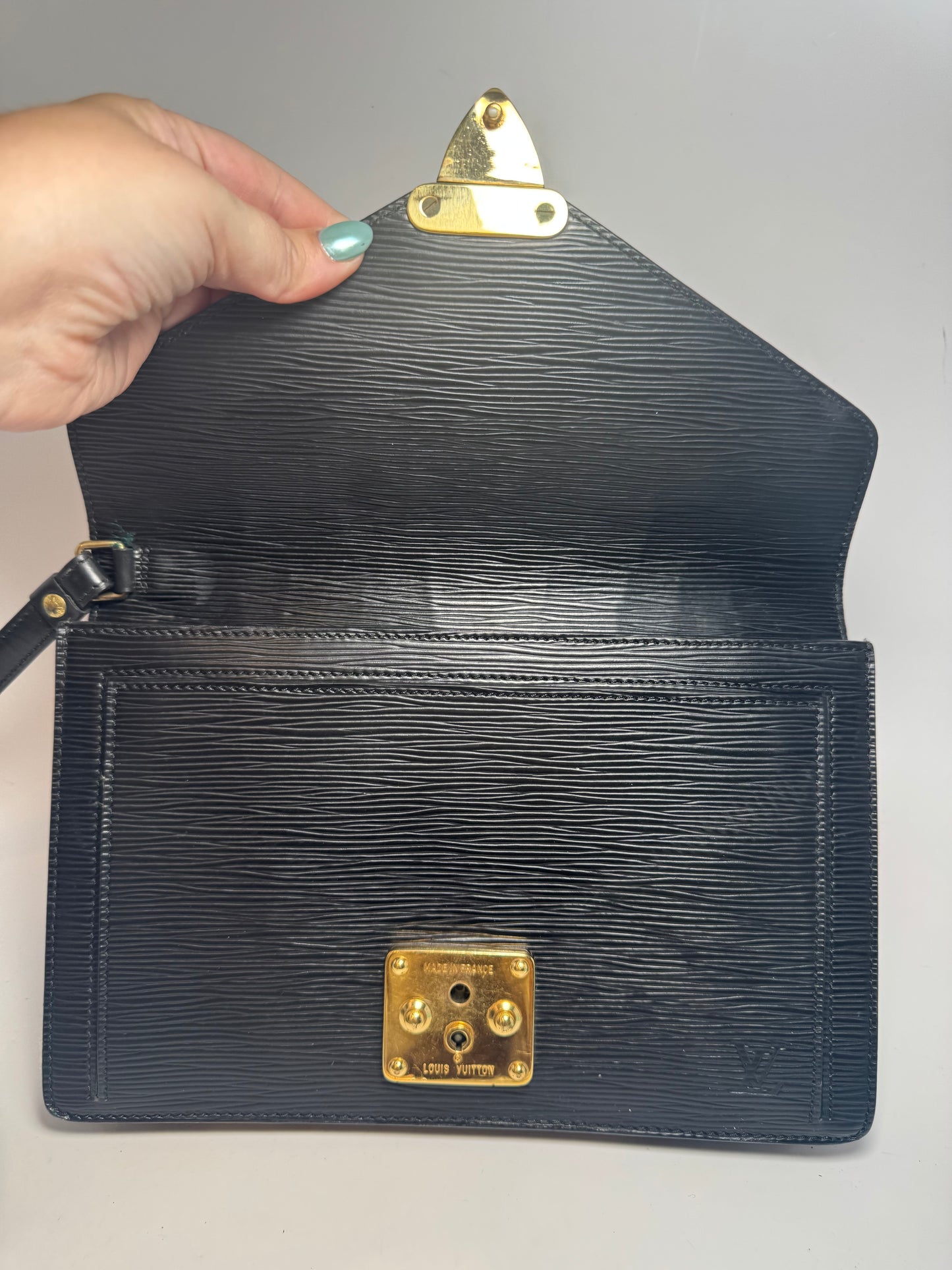 Louis Vuitton Black Epi Serie Draggone Clutch Bag