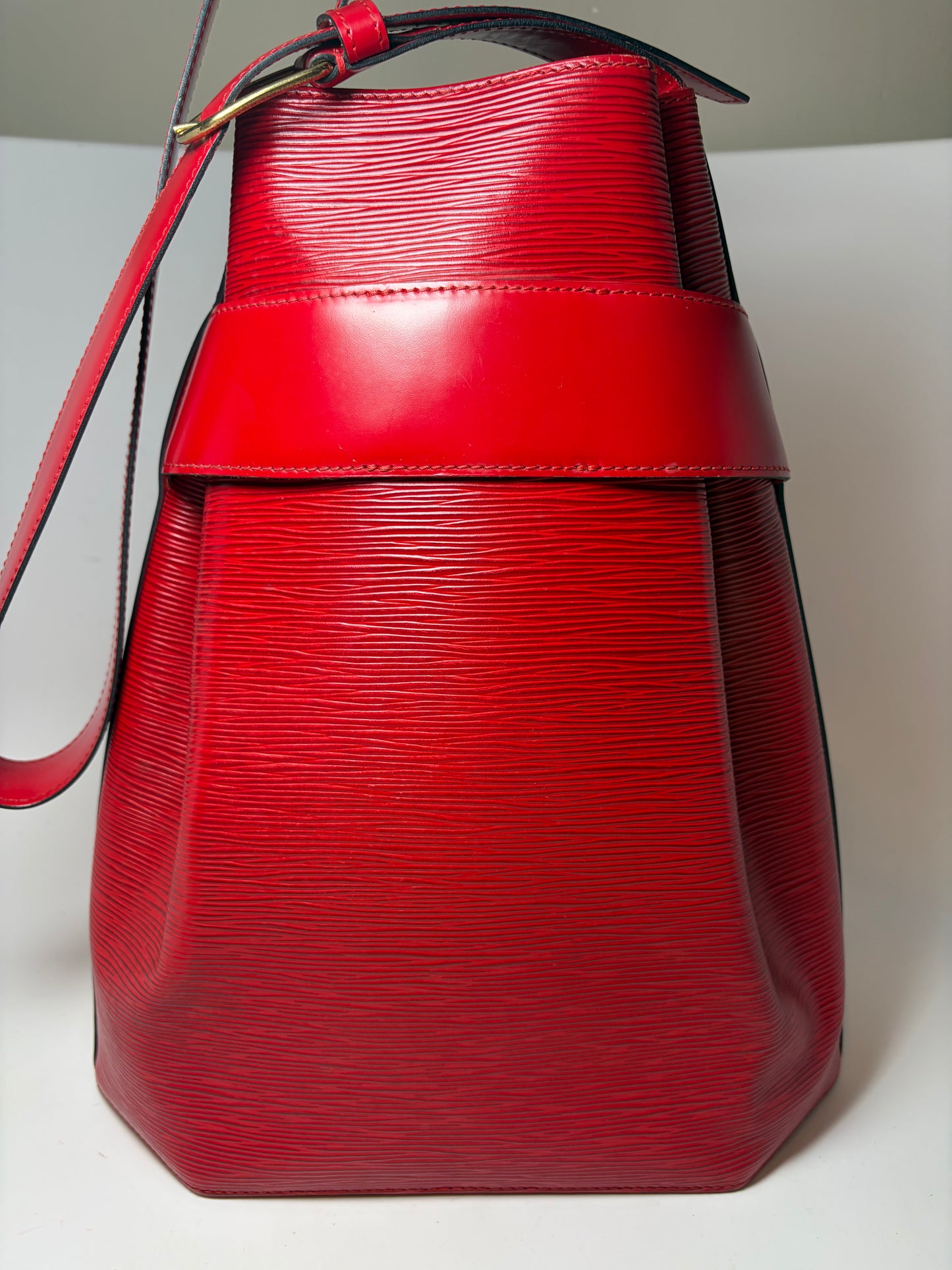 Louis Vuitton Sac D’Epaule GM Castillan Red Epi Leather Shoulder Bag