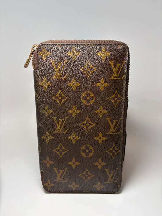 Louis Vuitton Zippy Organizer in Monogram