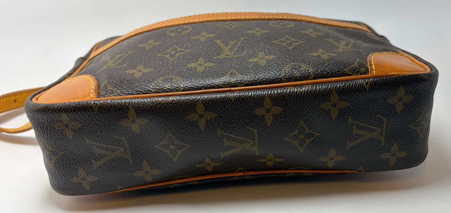 Louis Vuitton Trocadero 27 Monogram Crossbody
