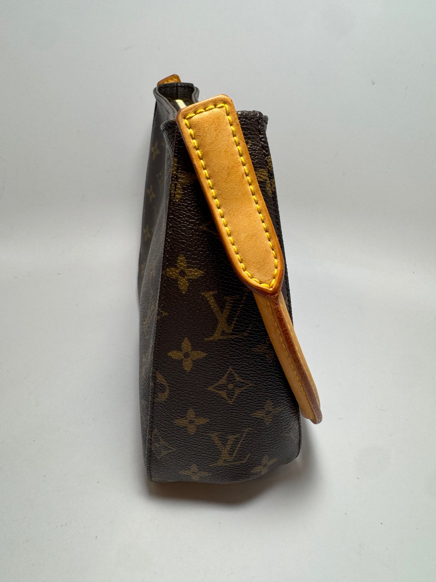 Louis Vuitton Looping MM Monogram Shoulder Bag