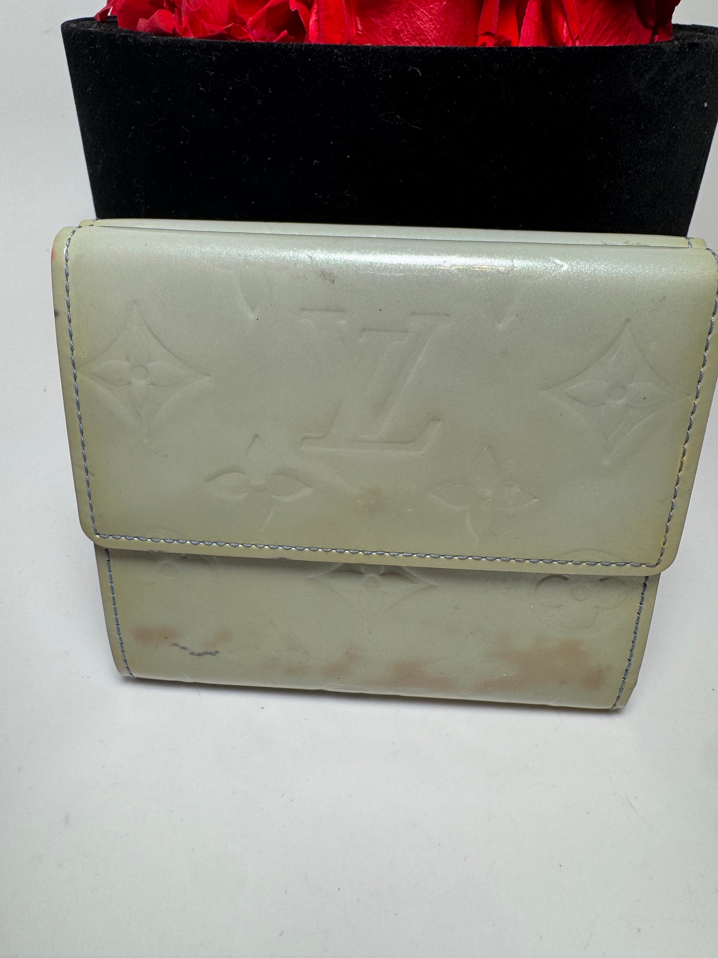 Louis Vuitton Porte Monnaie Billets Pistachio Green Vernis Compact/small wallet