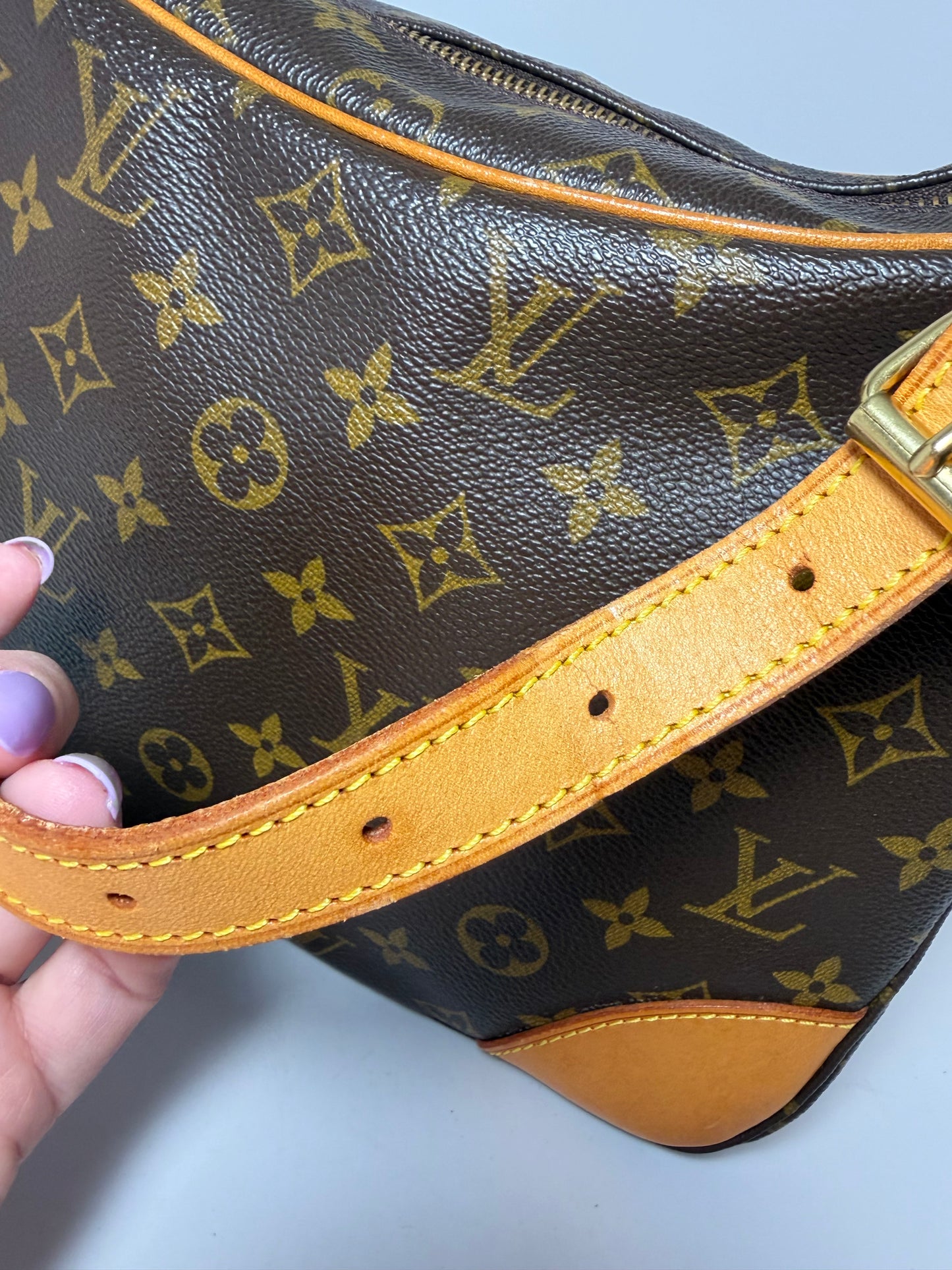 Louis Vuitton Boulogne 30 Monogram Shoulder Bag