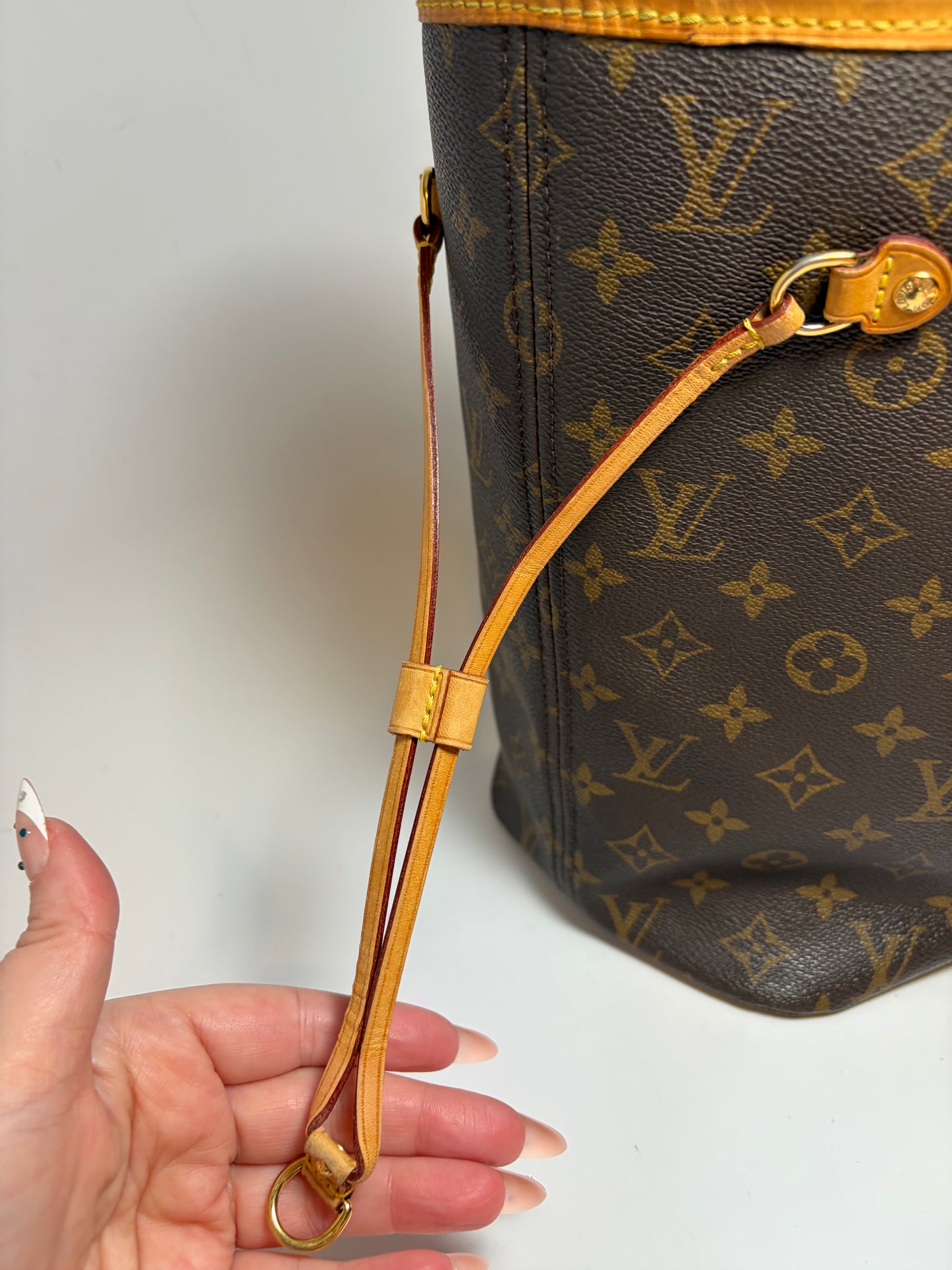 Louis Vuitton Neverfull MM Monogram Tote