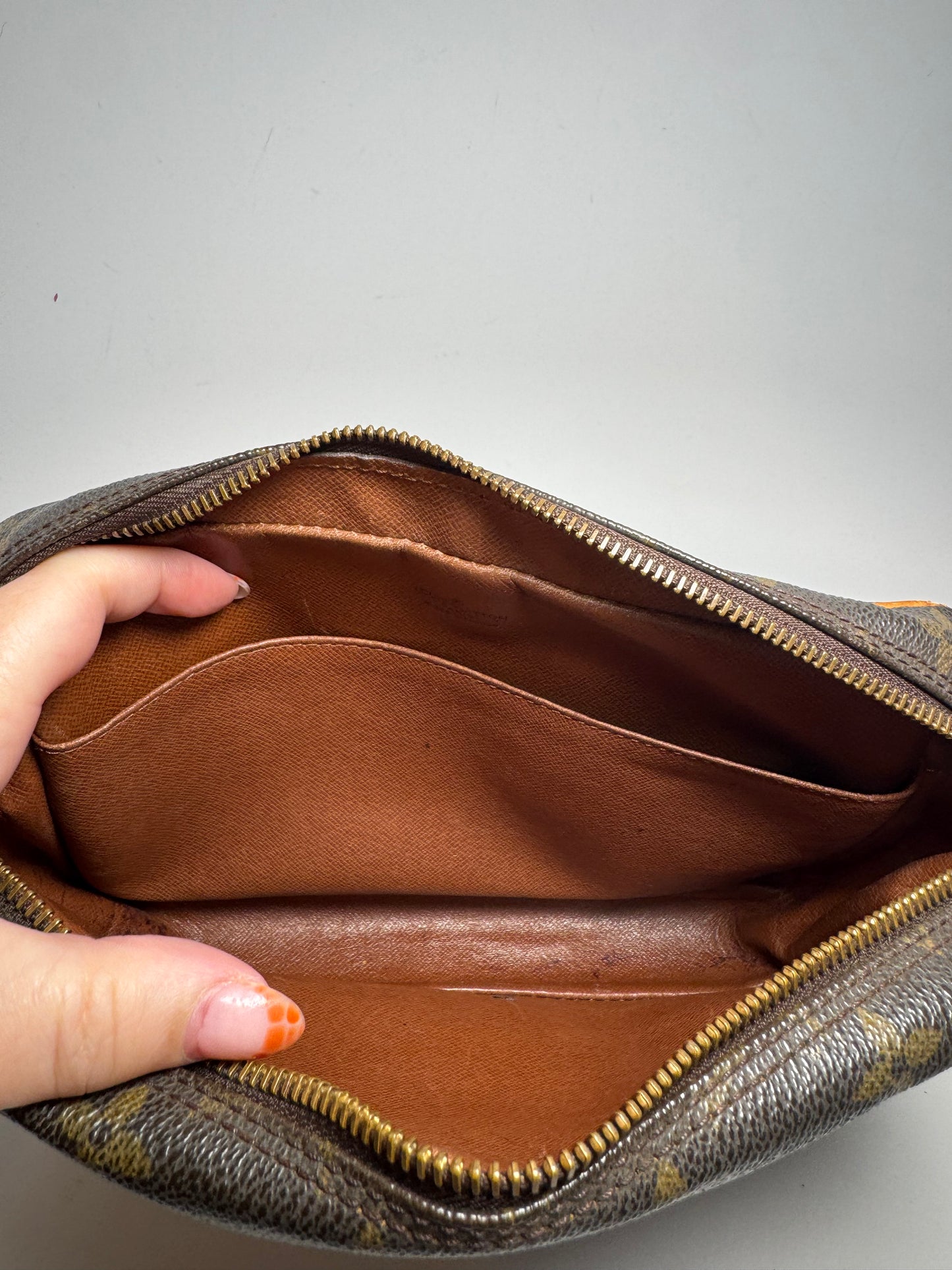 Louis Vuitton Compeigne 23 Monogram Toiletry Bag/Cosmetic Bag/Clutch