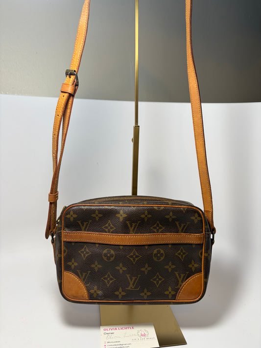 Louis Vuitton Trocadero 23 Monogram Crossbody