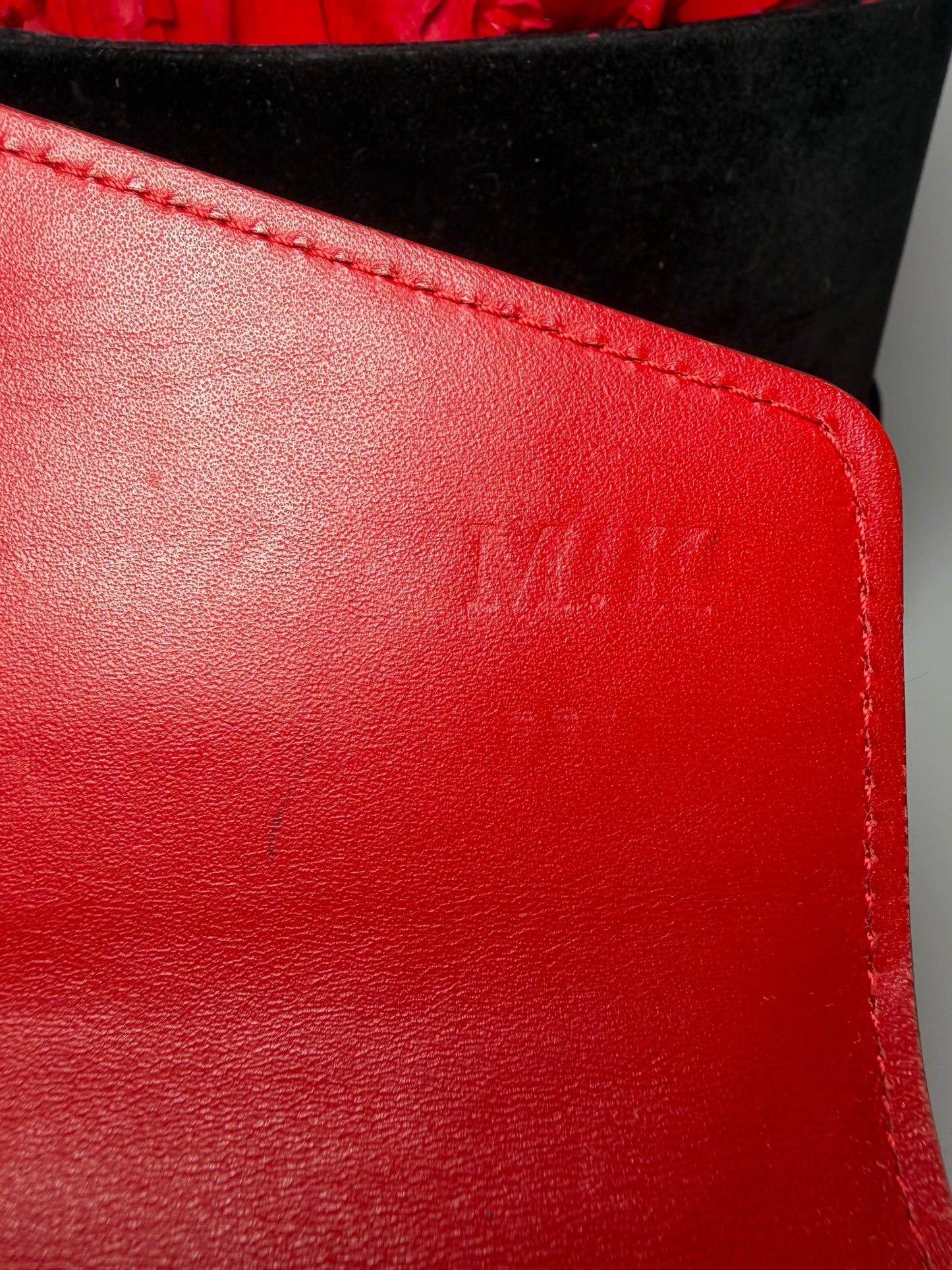 Louis Vuitton Cherry Red Vernis Leather Sarah Wallet