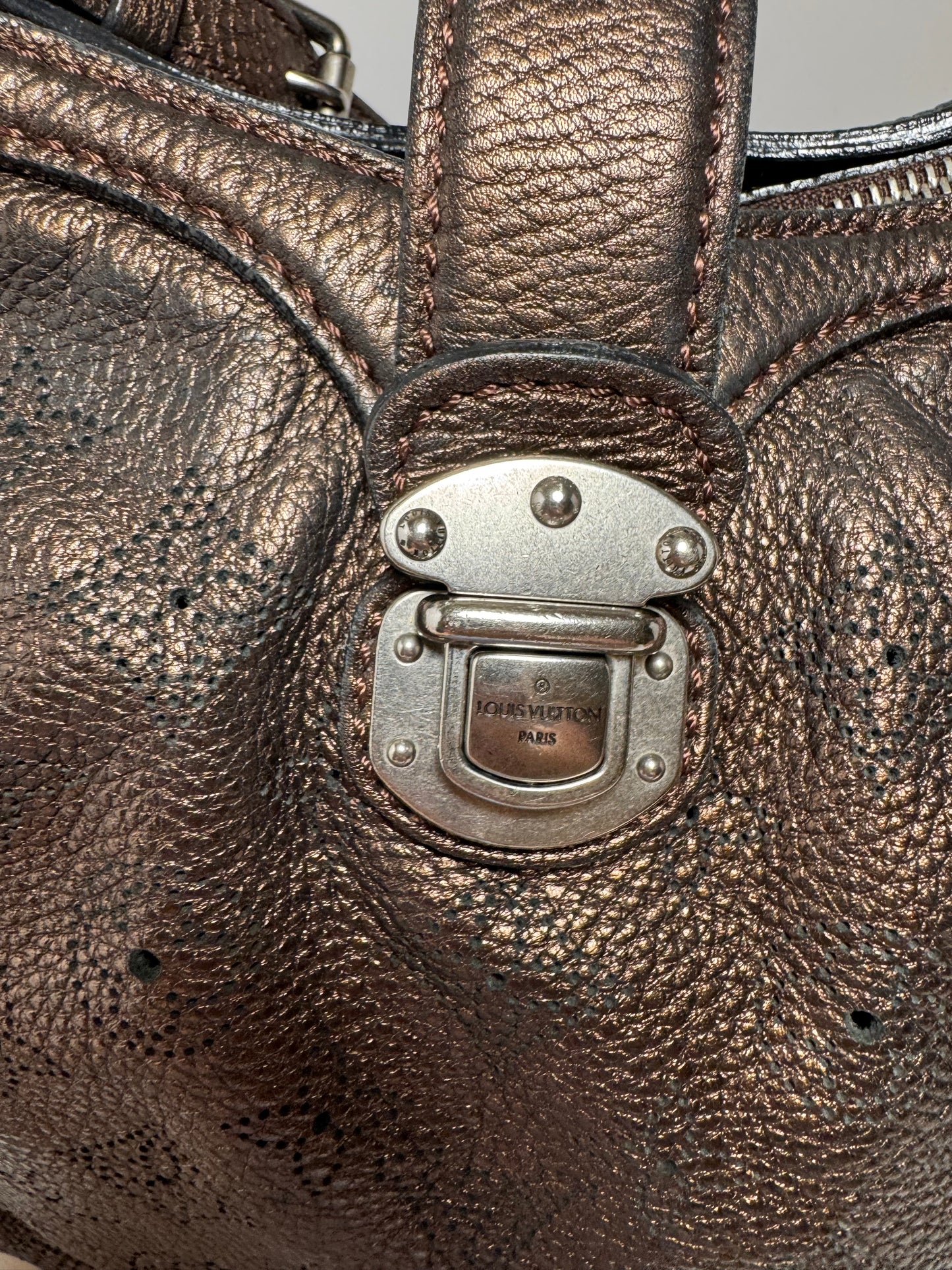 Louis Vuitton Mahina XS Mordore Metallic Bronze Leather 2Way Shoulder Bag/Crossbody