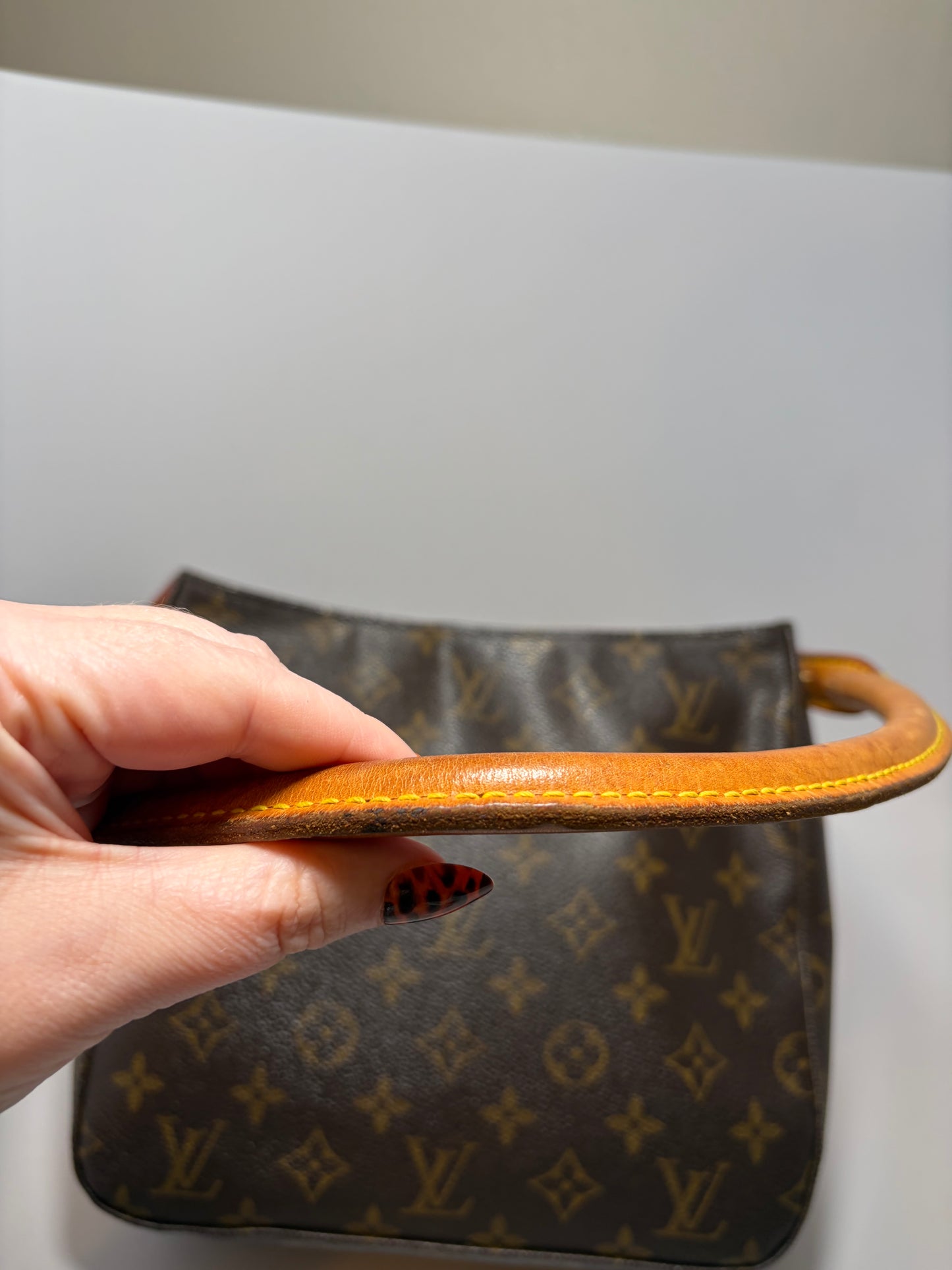 Louis Vuitton Looping MM Monogram Shoulder Bag