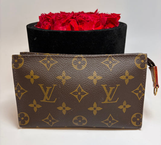 Louis Vuitton Bucket PM Toiletry Pouch Monogram, Made in France February 1999