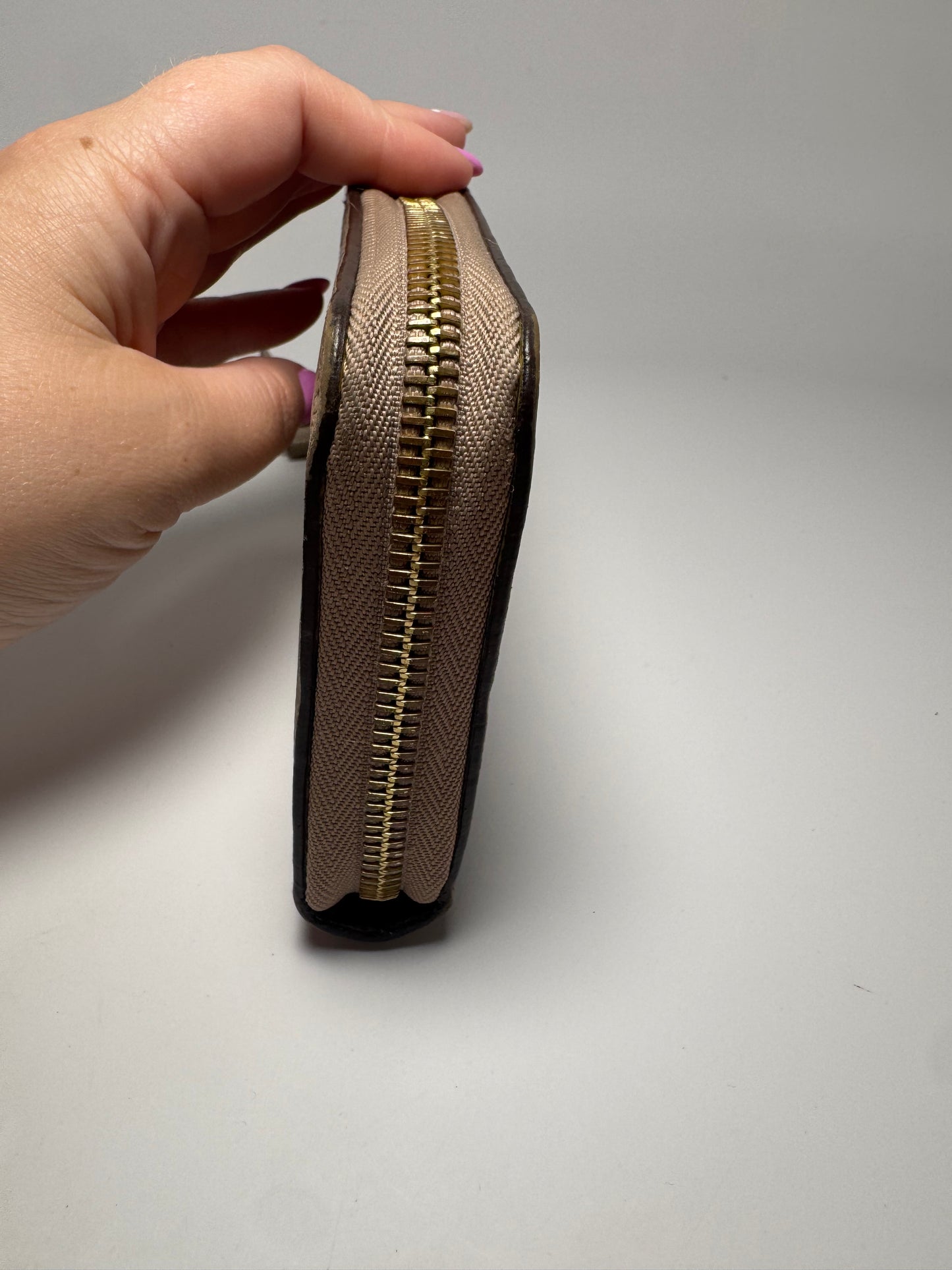 Louis Vuitton Zippy Wallet Monogram Empriente Tourterelle (Turtle Dove)