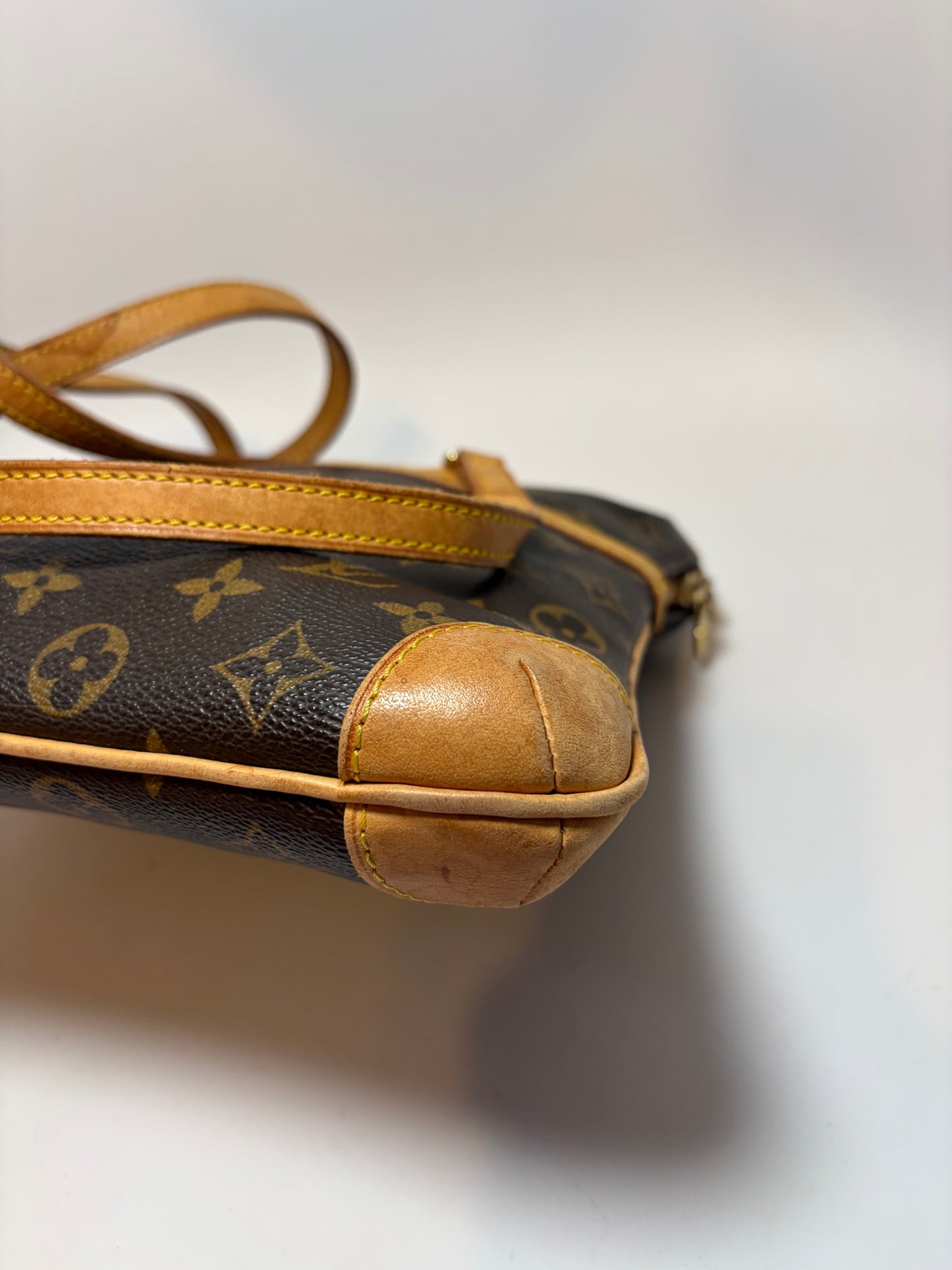 Louis Vuitton Coussin GM Monogram Shoulder Bag Vintage Made in France
