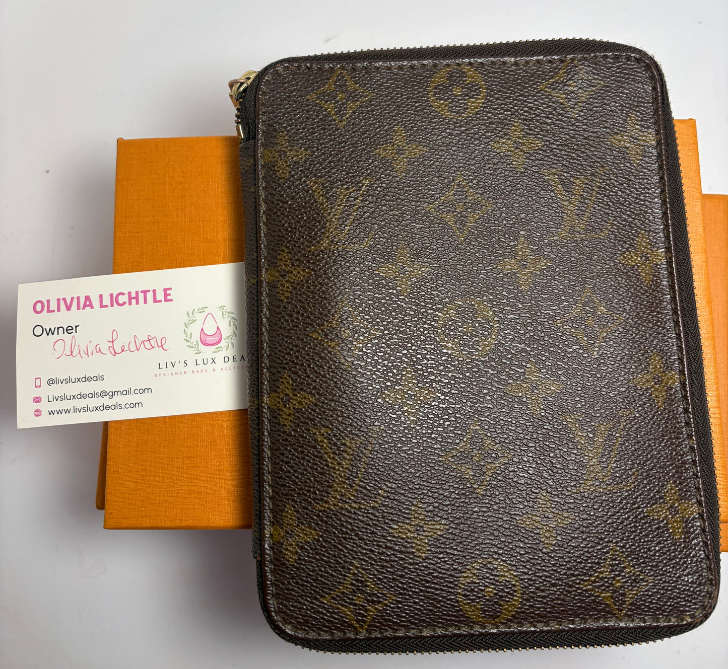 Louis Vuitton Zippy Agenda Cover/Organizer Monogram