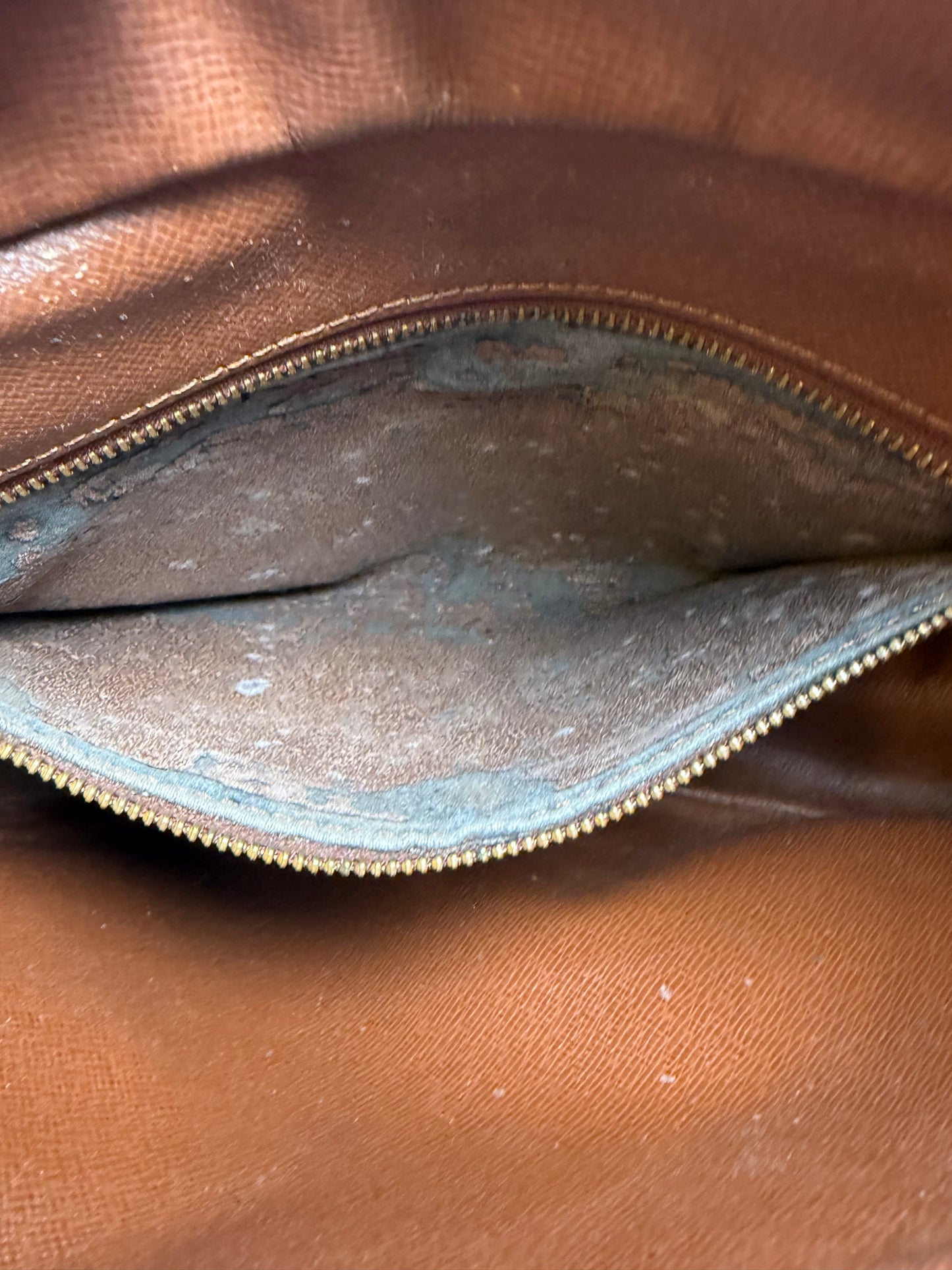 Louis Vuitton Boulogne 30 Monogram Shoulder Bag