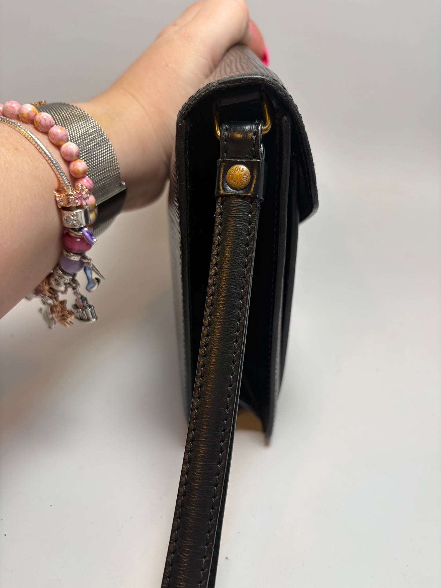 Louis Vuitton Pochette Sellier Draggone Clutch/Wristlet Black Epi Leather
