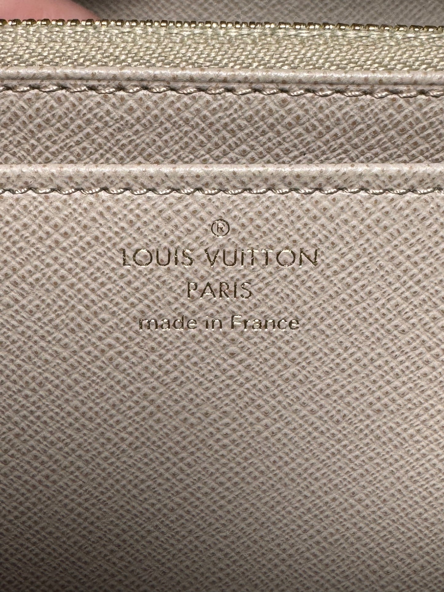 Louis Vuitton Epi Twist Gallet Beige Wallet On Chain