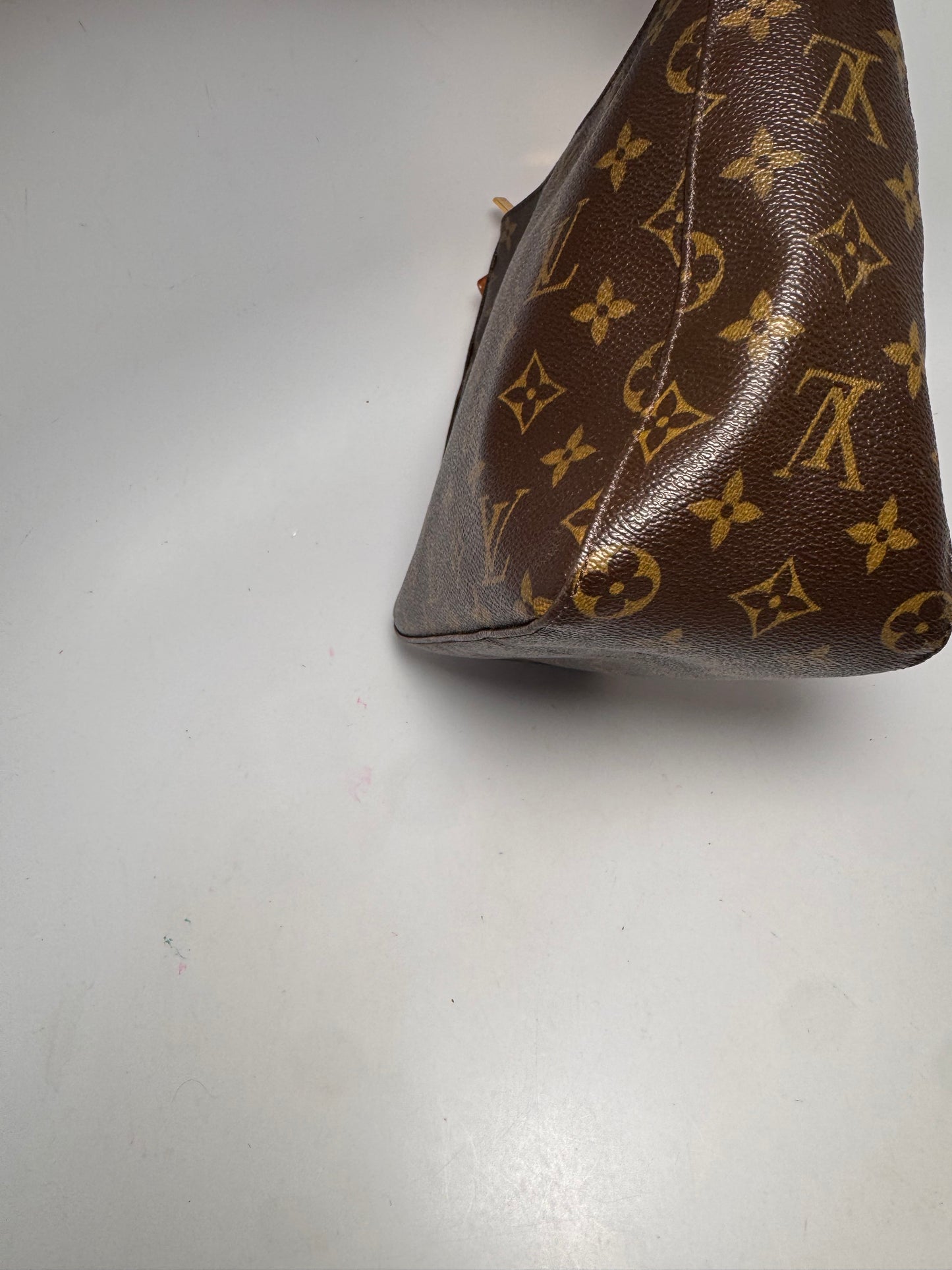 Louis Vuitton Looping MM Monogram Shoulder Bag
