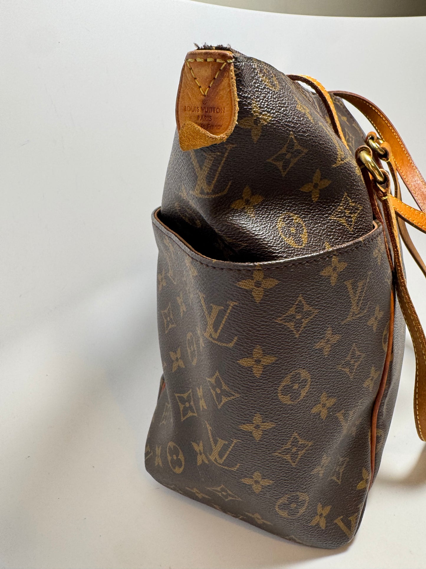 Louis Vuitton Totally MM Monogram Tote