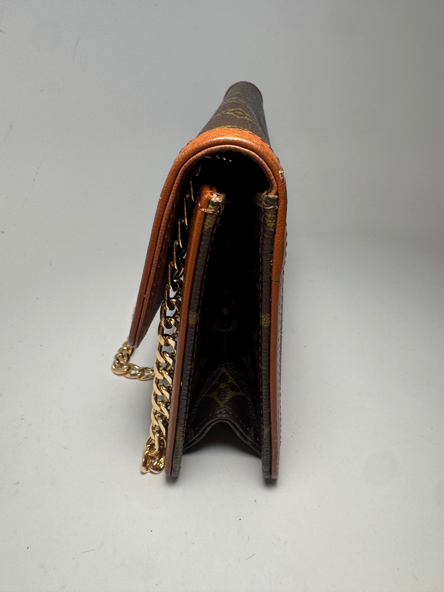 Louis Vuitton Pochette Dame Clutch PM in Monogram