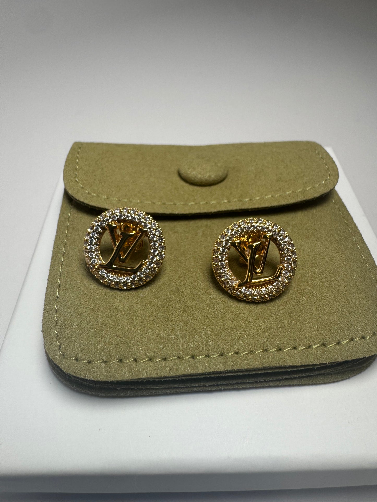Louis Vuitton Louise by Night Earrings Gold & Crystal