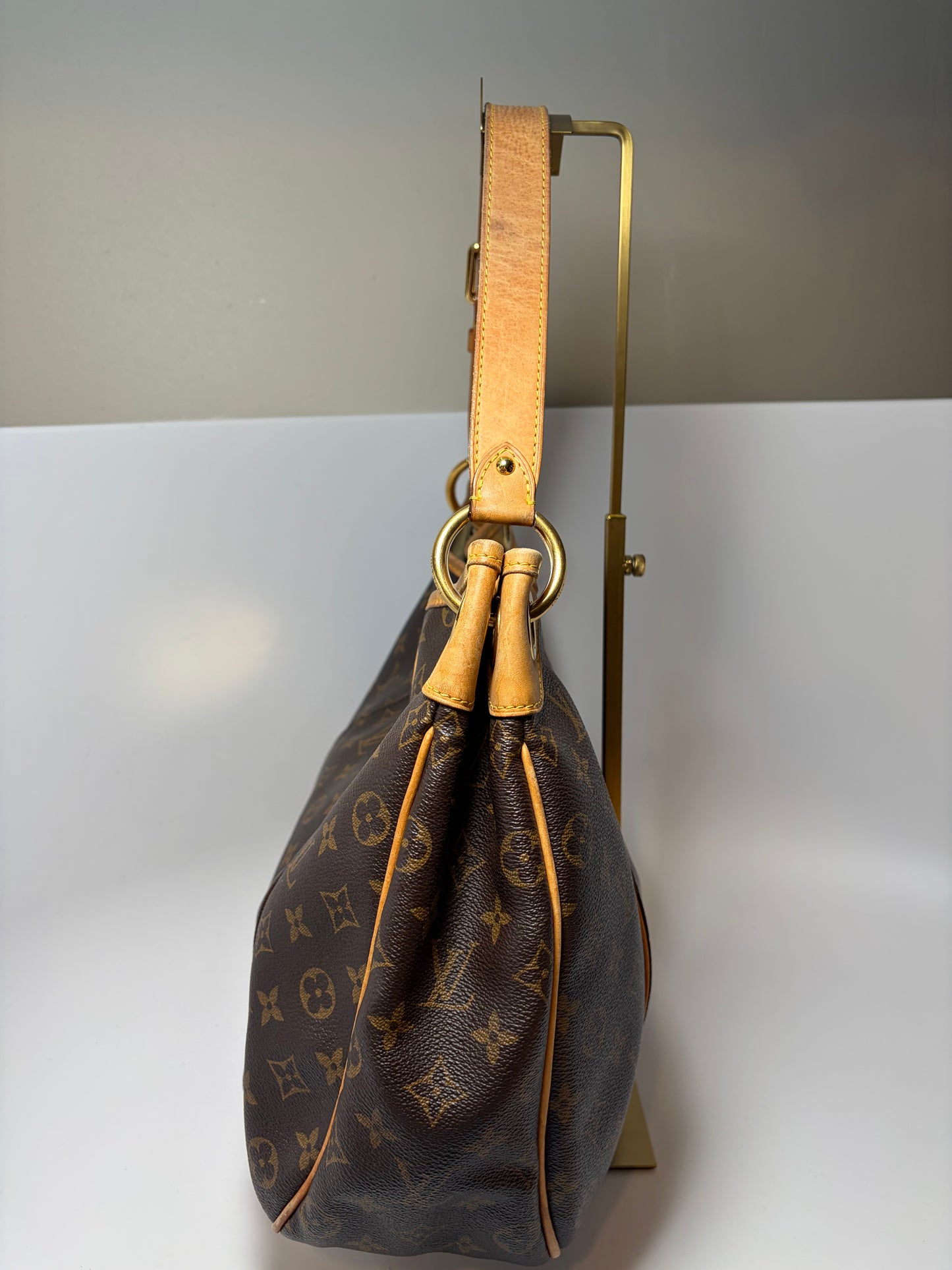 Louis Vuitton Galleria PM Monogram Shoulder Bag with COA